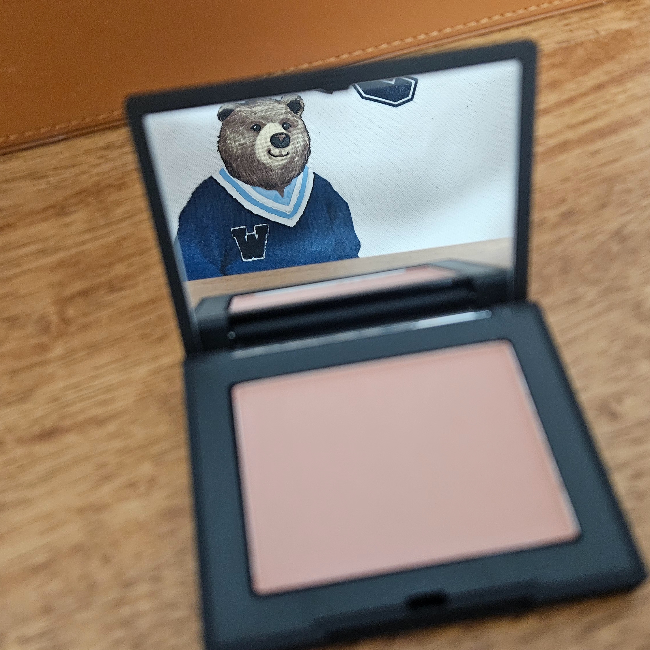 Nars Blush Behave 착용 스타일 - 2