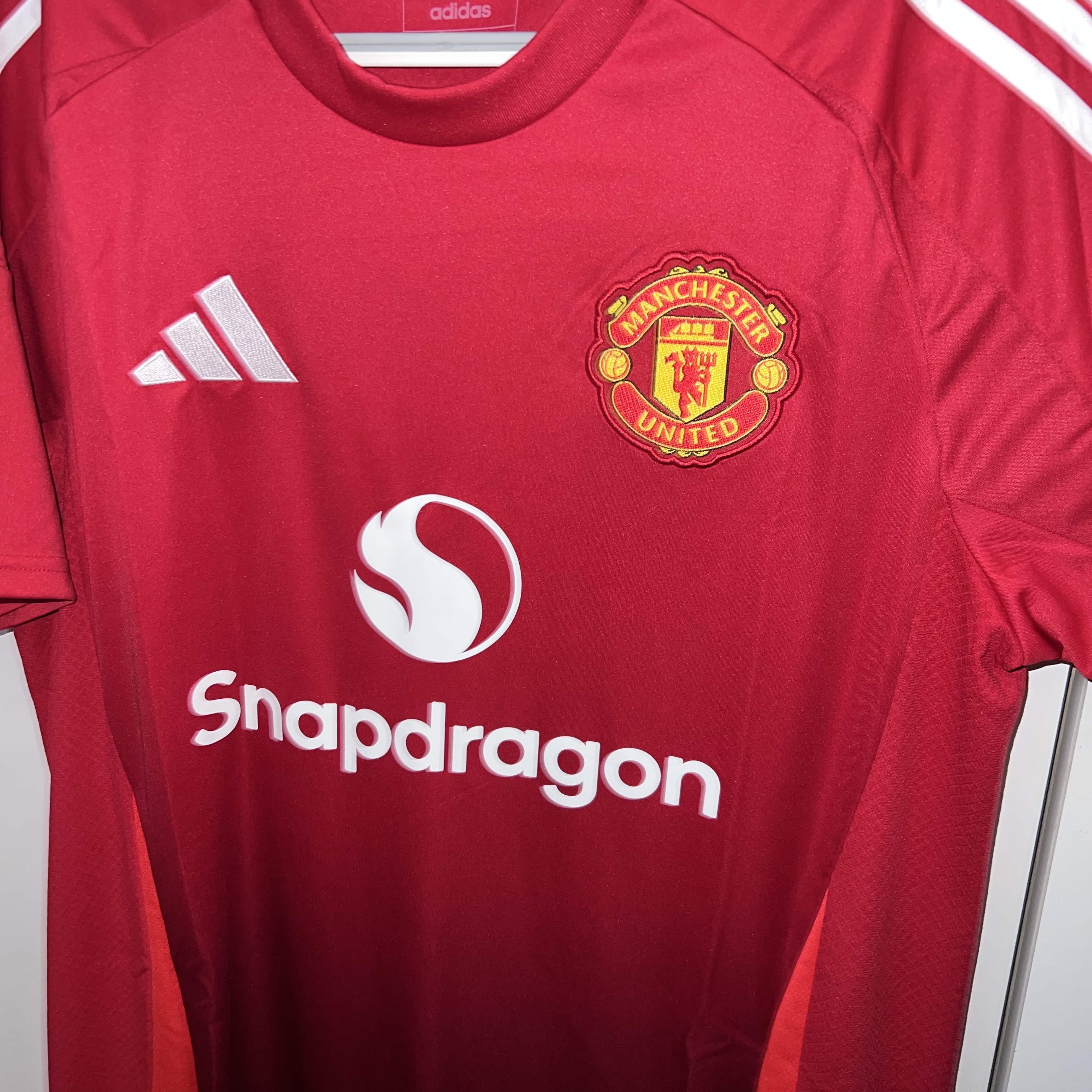 Adidas Manchester United 2024/25 Home Jersey Manchester United FC Red - KR Sizing (Non Marking Ver.) 착용 스타일