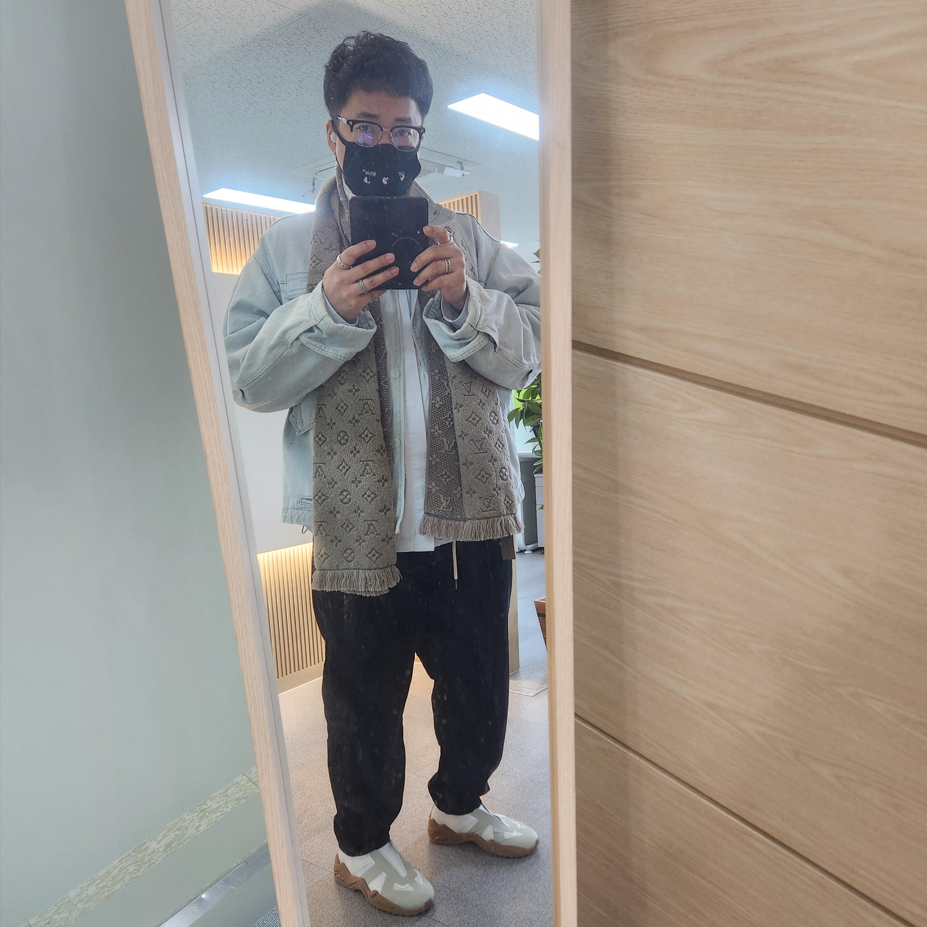 Chrome Hearts Bonennoisseur II Black Brushed Silver, Maison Margiela Replica Retro Fit Sole Sneakers White 착용 스타일