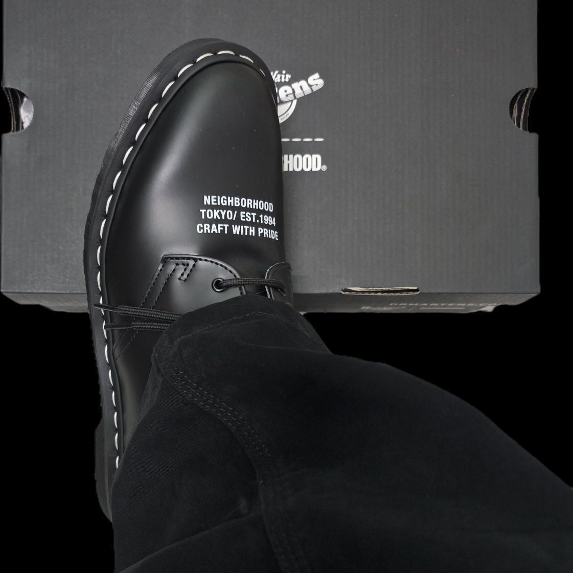 Dr. Martens x Neighborhood Smiths Smooth Leather Black 착용 스타일