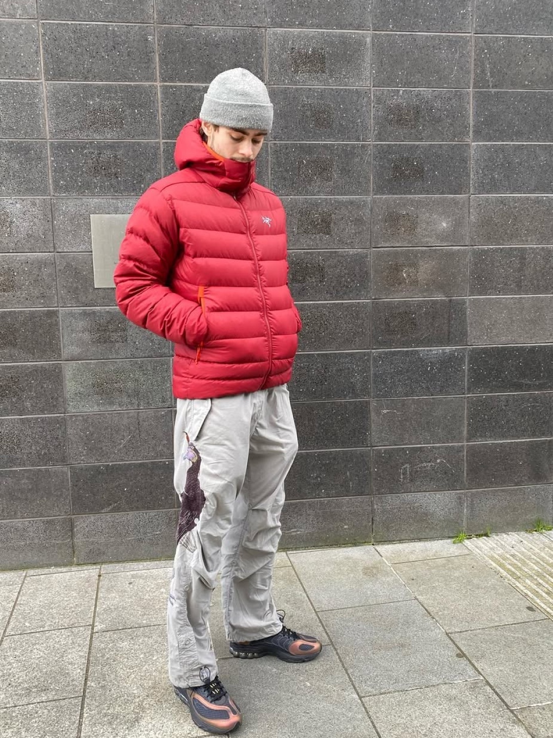 Arc'teryx Thorium Hoody Bordeaux, Arc'teryx Cerium Hoody Black Sapphire 착용 스타일 - 2