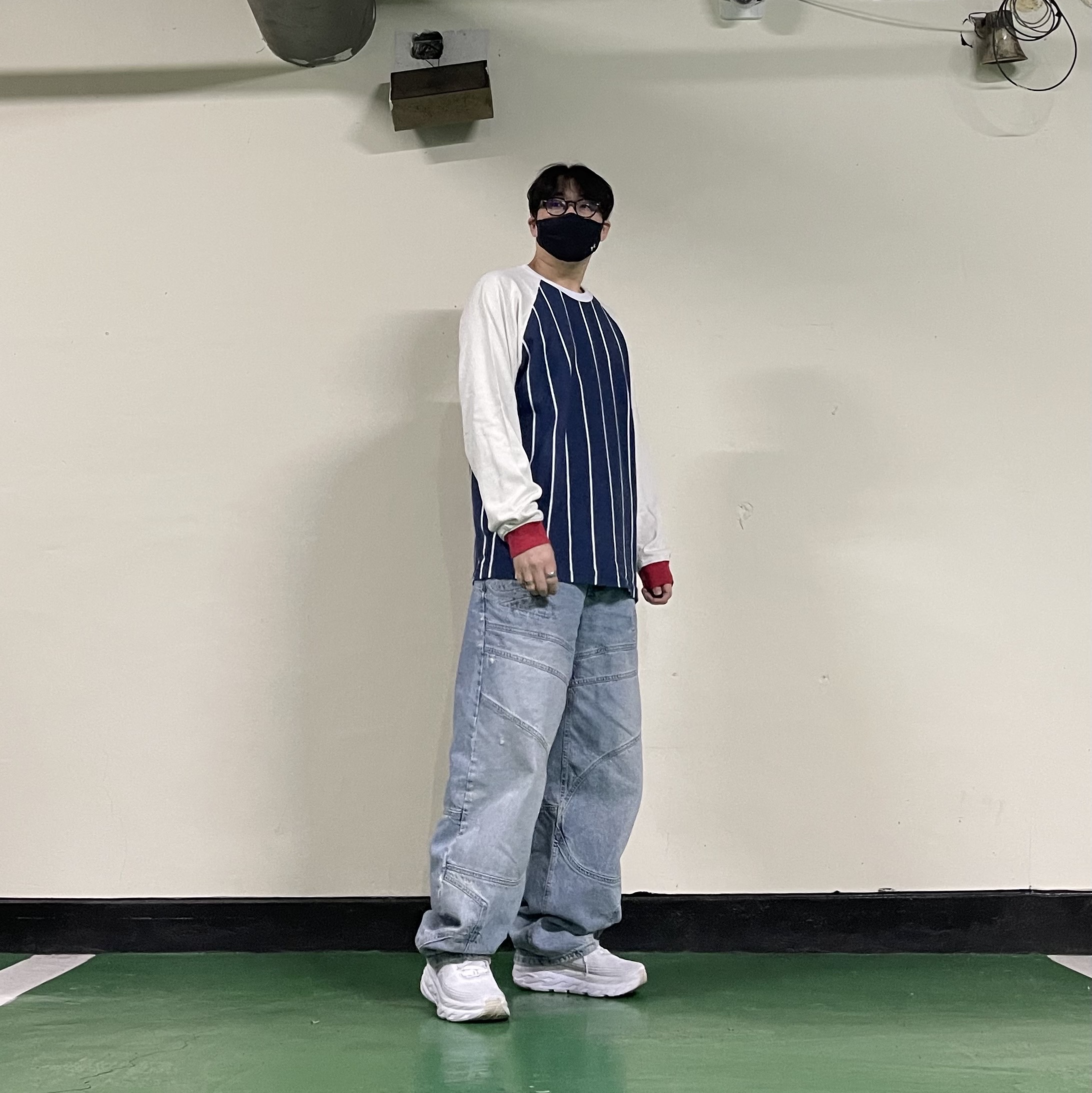 Supreme Stripe Raglan L/S Top Navy - 24FW, Hoka Bondi 6 White 착용 스타일 - 2