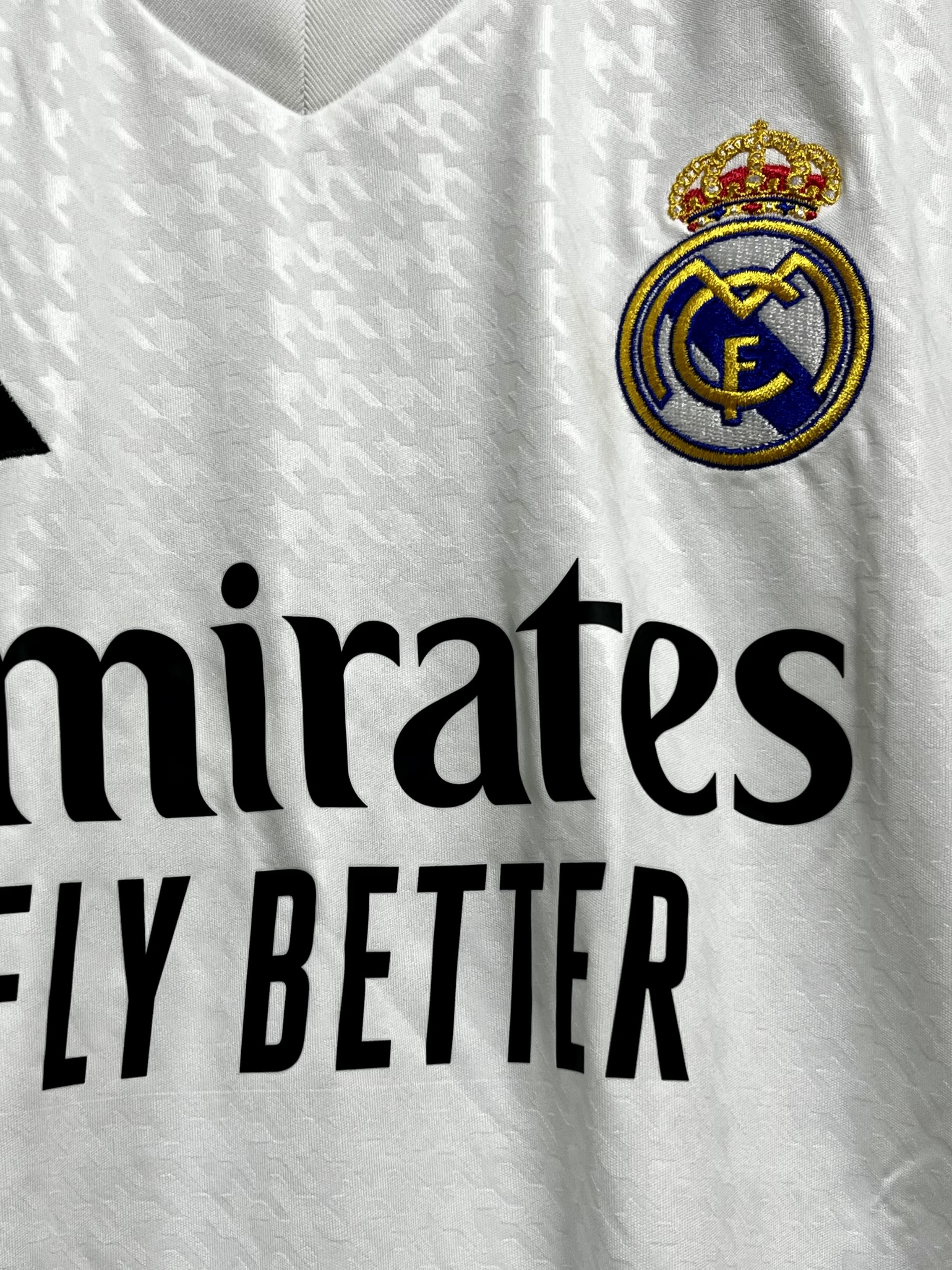 Adidas Real Madrid 2024/25 Home Jersey White - KR Sizing (Non Marking Ver.) 착용 스타일 - 4