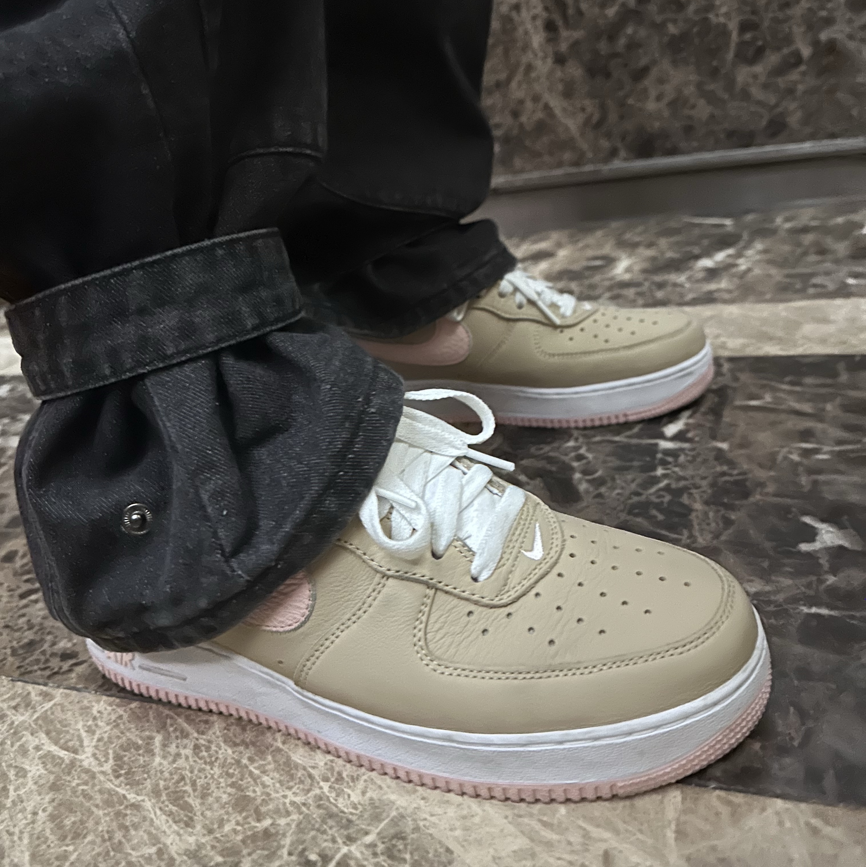 Gentle Monster x Maison Margiela MM114 Black Clear, Nike Air Force 1 Low Linen 2024 착용 스타일 - 2