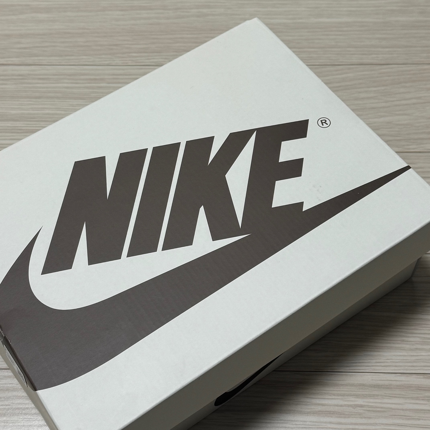 (PS) Jordan 1 x Travis Scott Retro Low OG SP Velvet Brown and Dark Mocha 착용 스타일 - 2