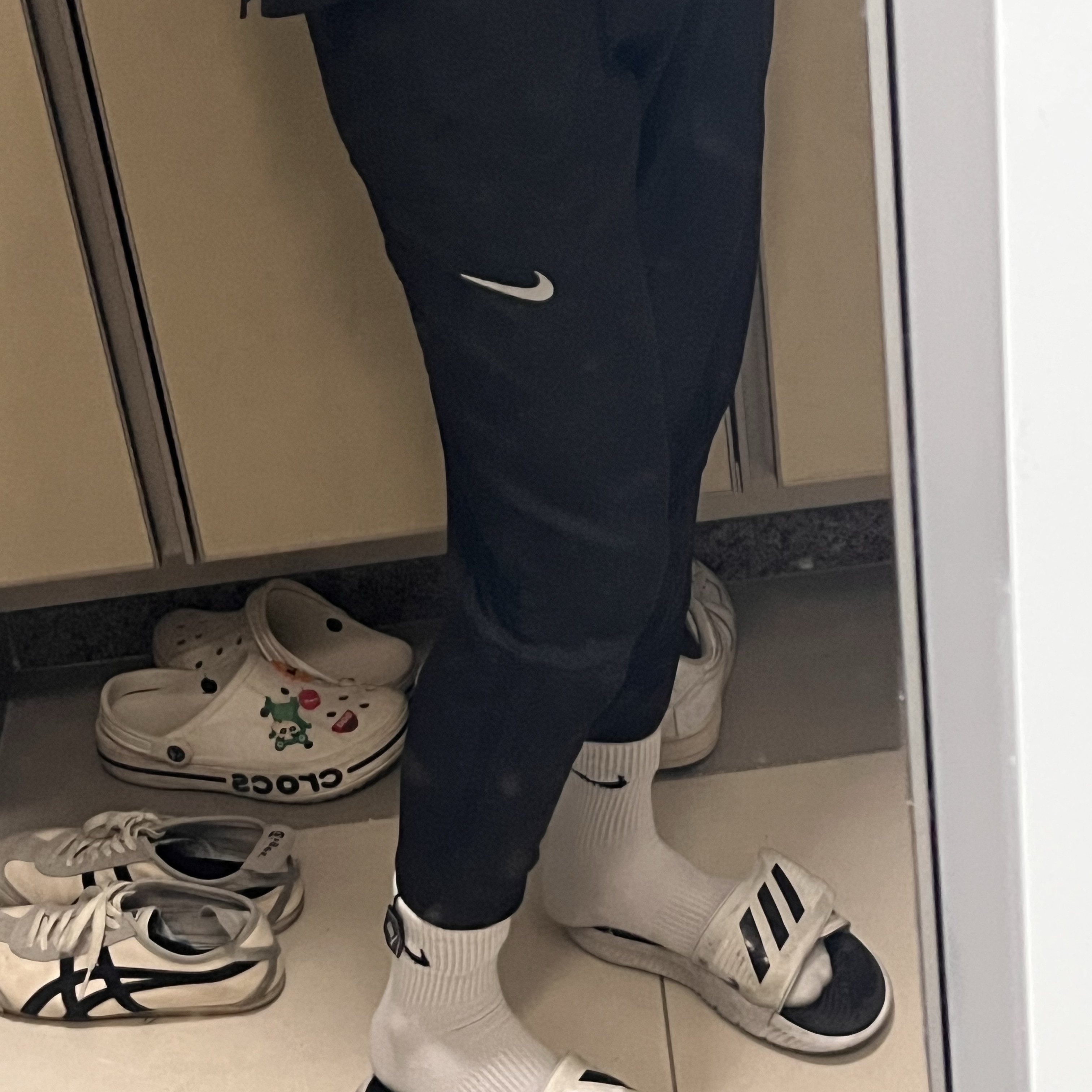 Nike Dri-Fit Challenger Woven Pants Black - Asia 착용 스타일 - 1