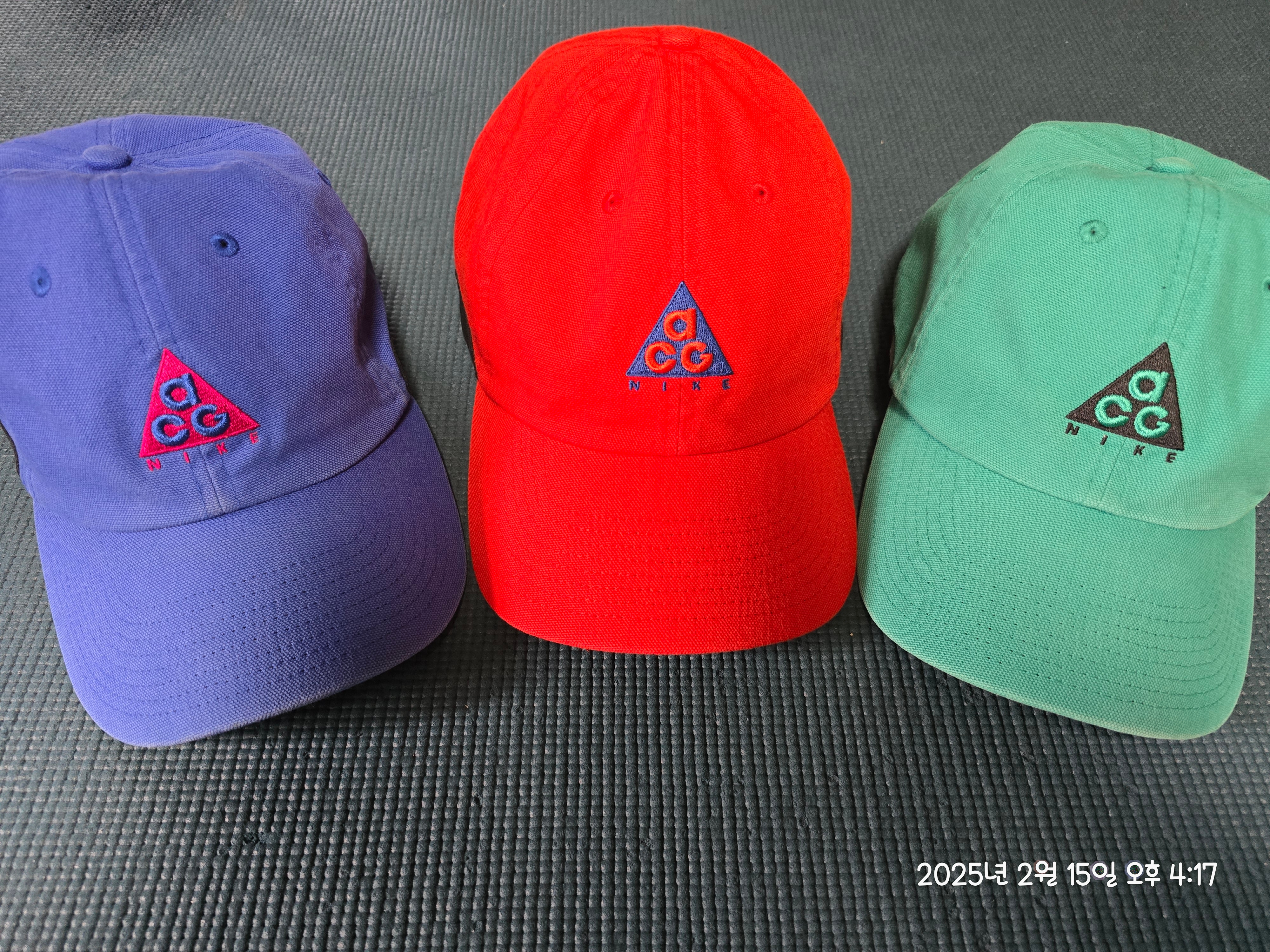 Nike ACG H86 Cap Habanero Red, Nike ACG H86 Cap Neptune Green 착용 스타일