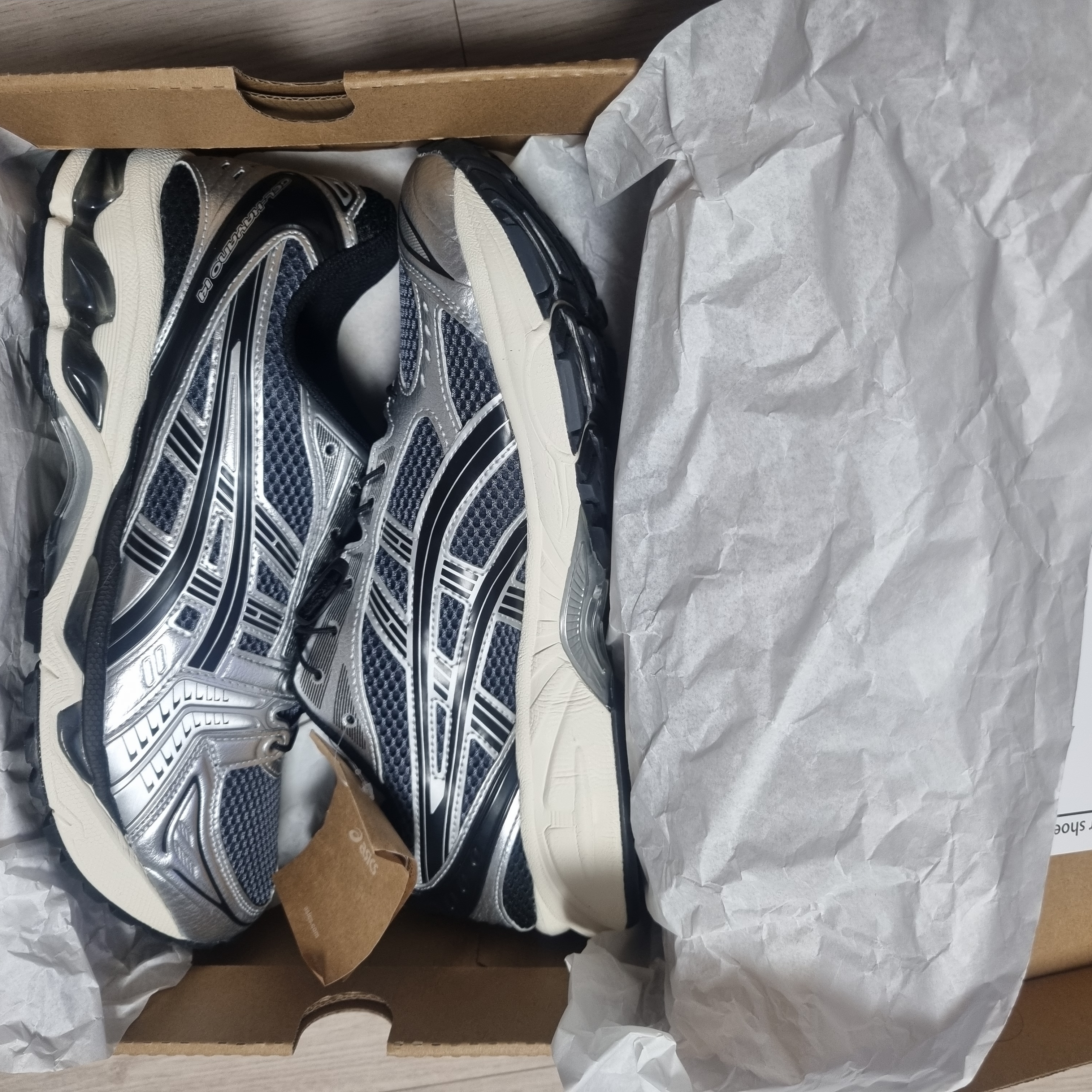 Asics Unlimited Gel-Kayano 14 Carrier Grey Black 착용 스타일 - 1