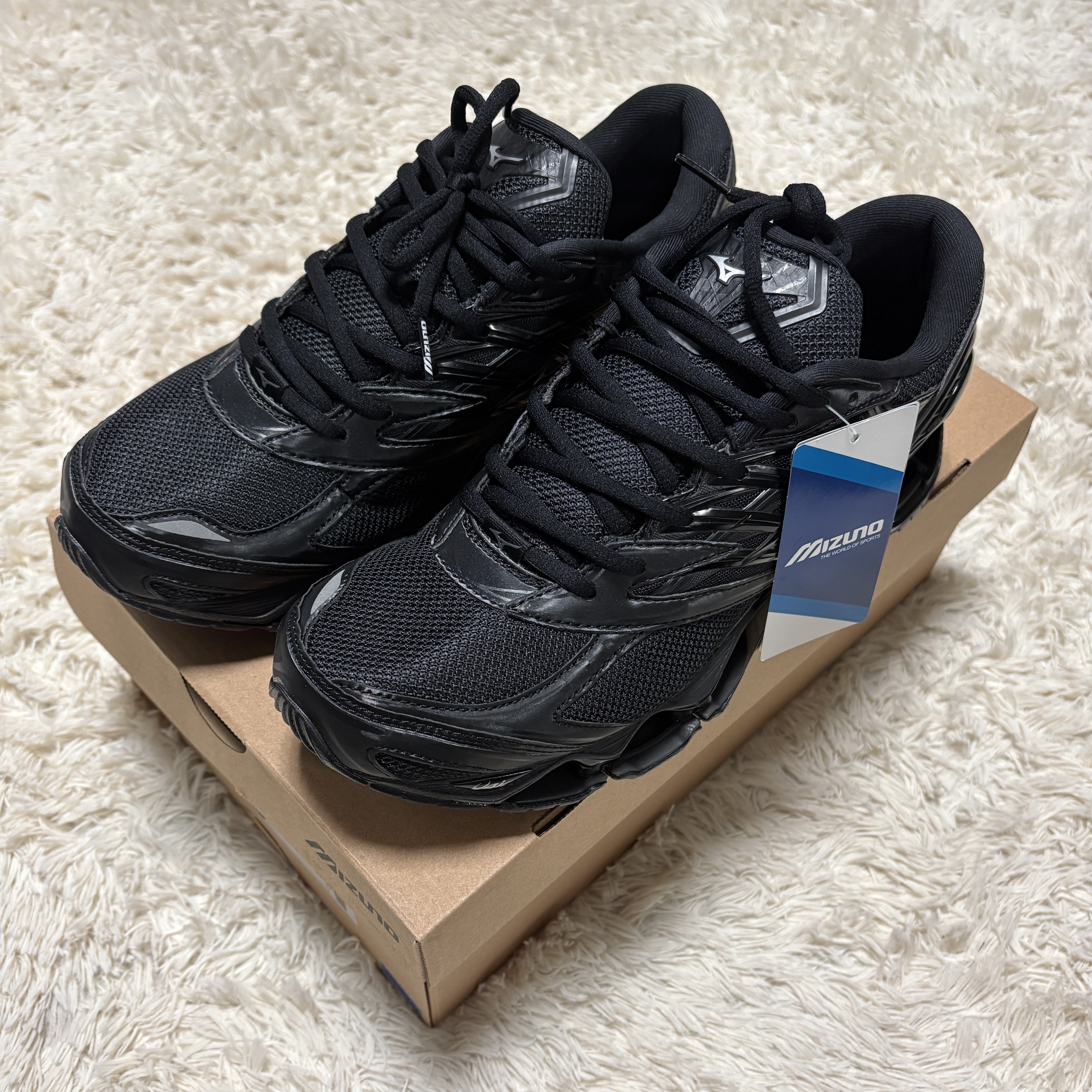 Mizuno Wave Prophecy LS Black 착용 스타일