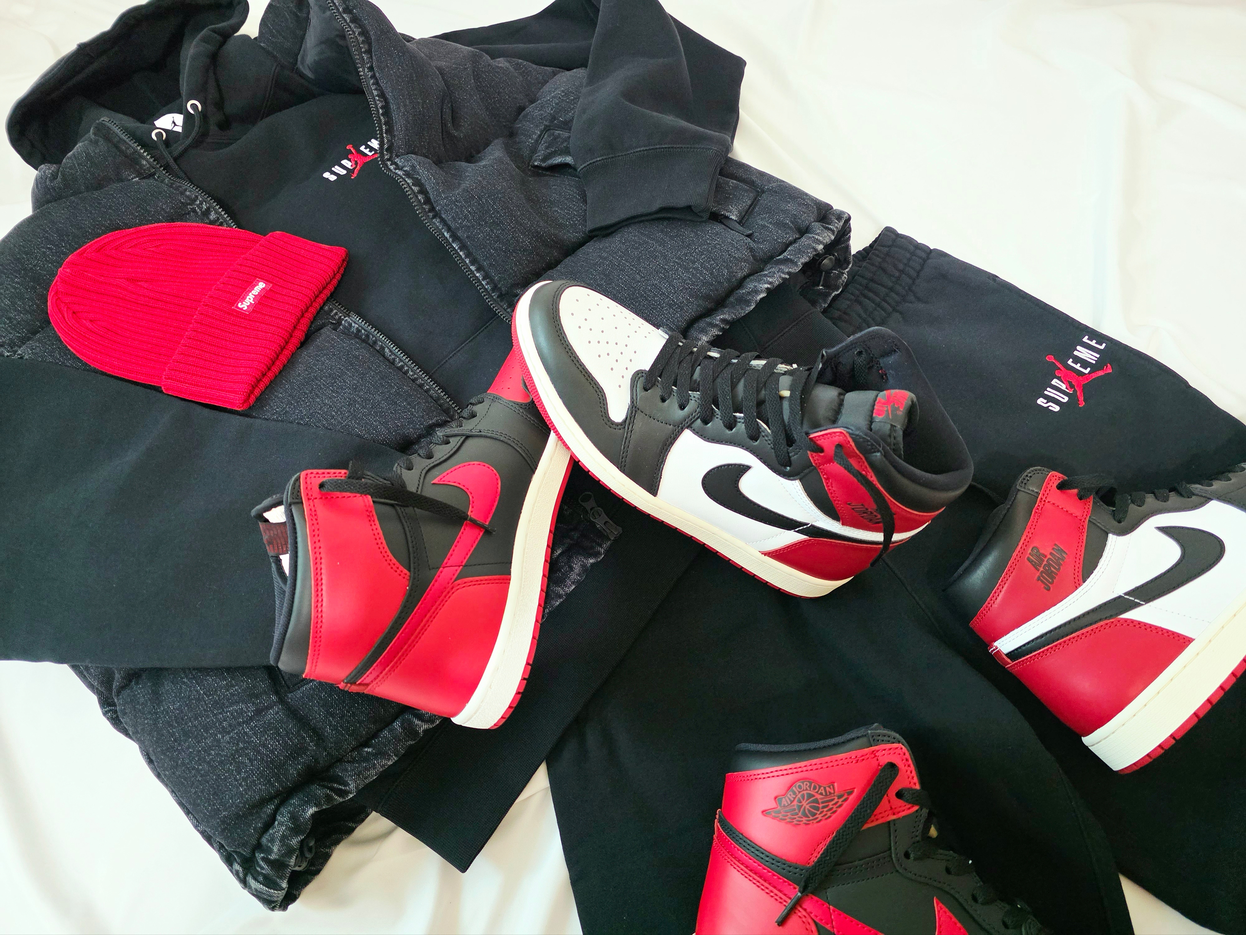 Jordan 1 High 85 Bred, Supreme x Jordan Hooded Sweatshirt Black - 24FW 착용 스타일 - 5