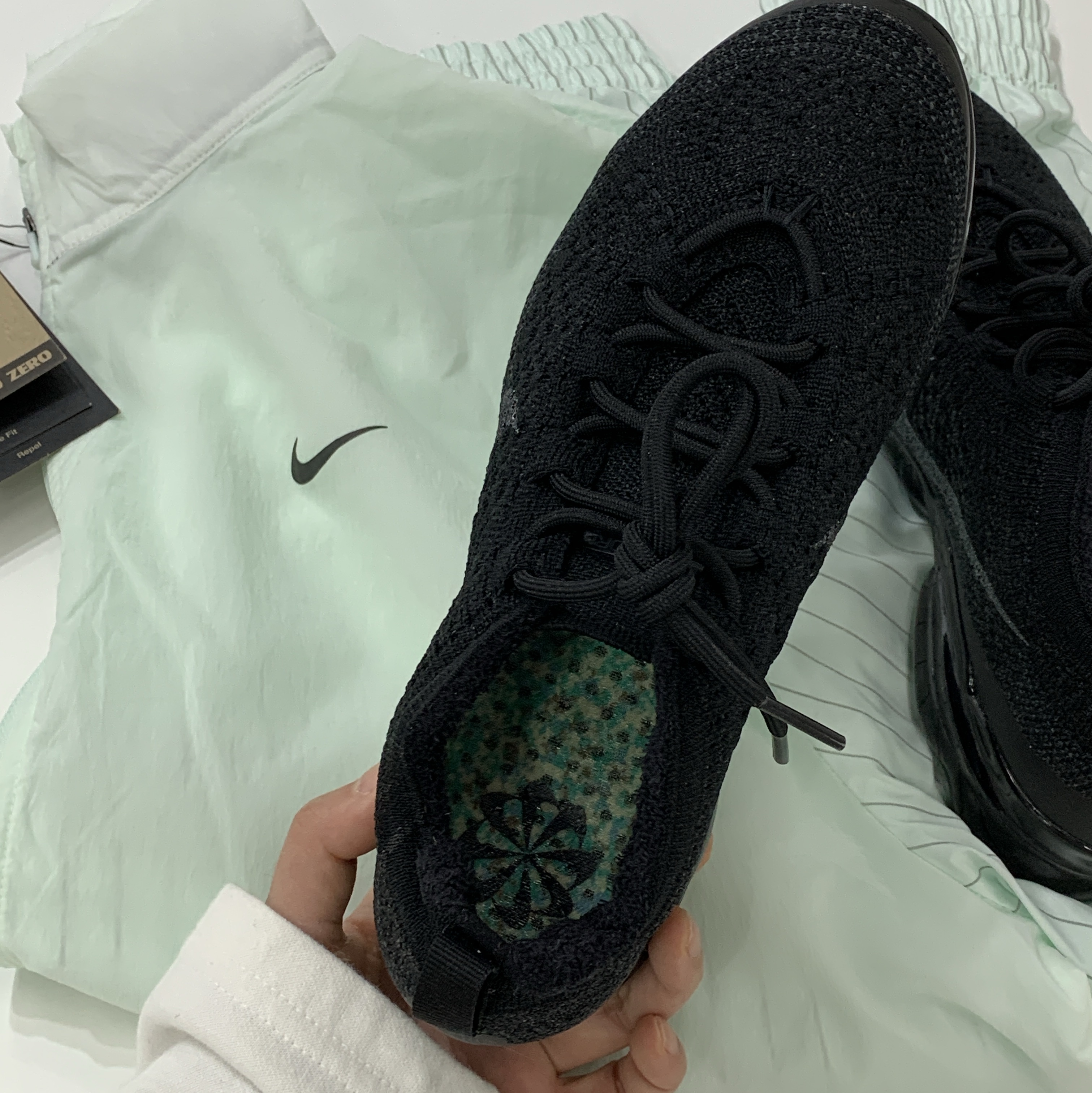 Nike Air VaporMax 2023 Flyknit Triple Black 착용 스타일 - 1