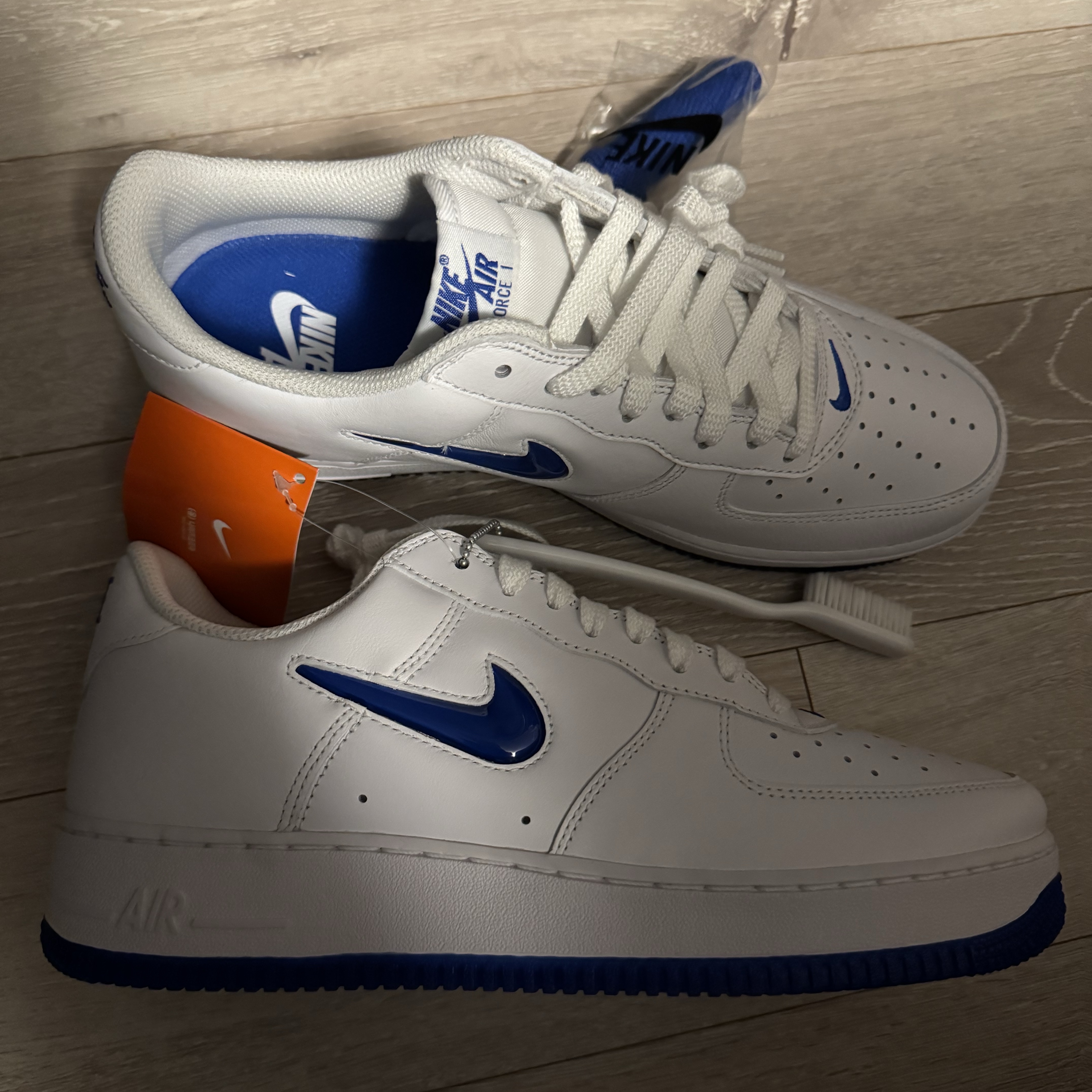 Nike Air Force 1 Low Color of The Month White Hyper Royal 착용 스타일
