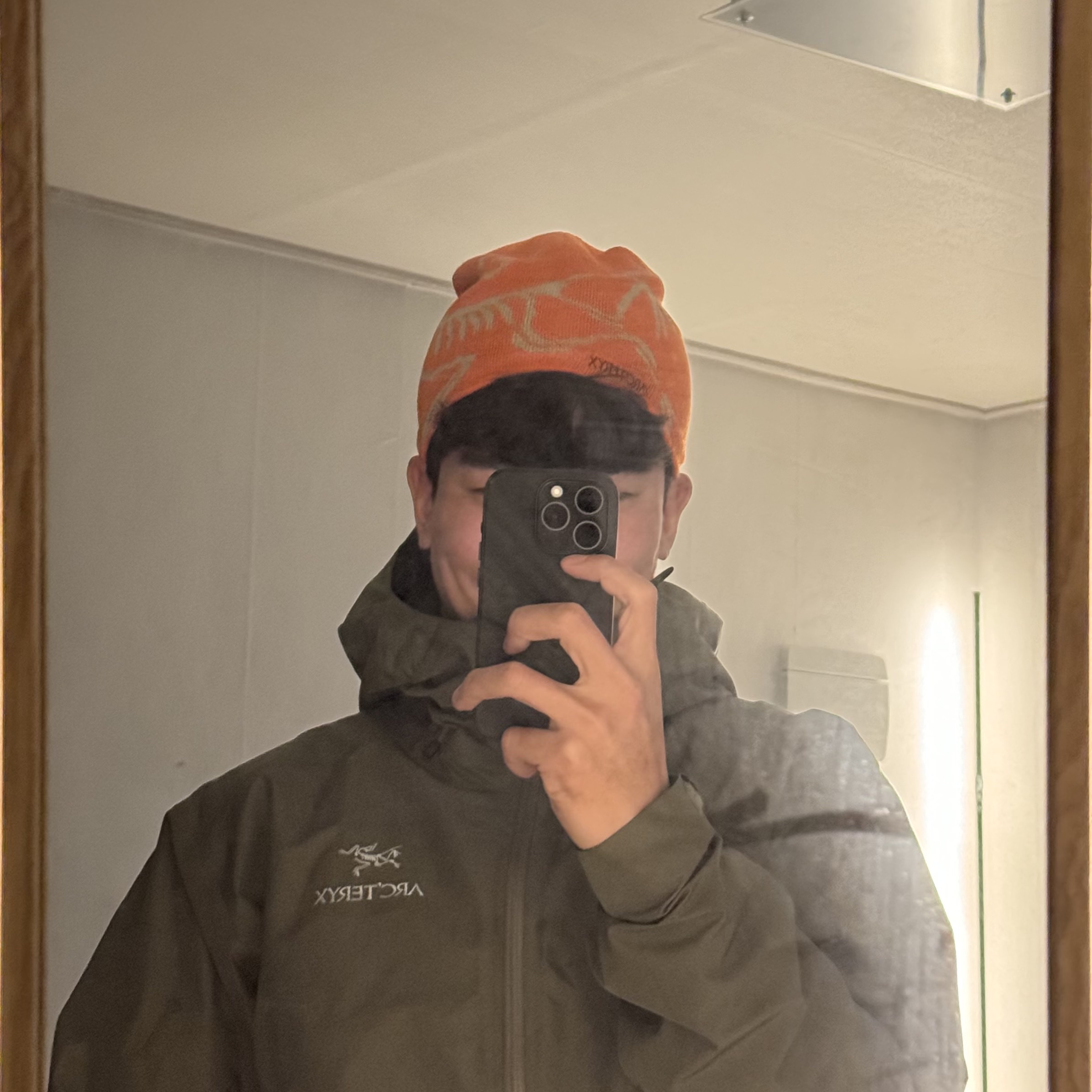 Arc'teryx Beta LT Jacket Tatsu, Arc'teryx Bird Head Toque Phenom 착용 스타일