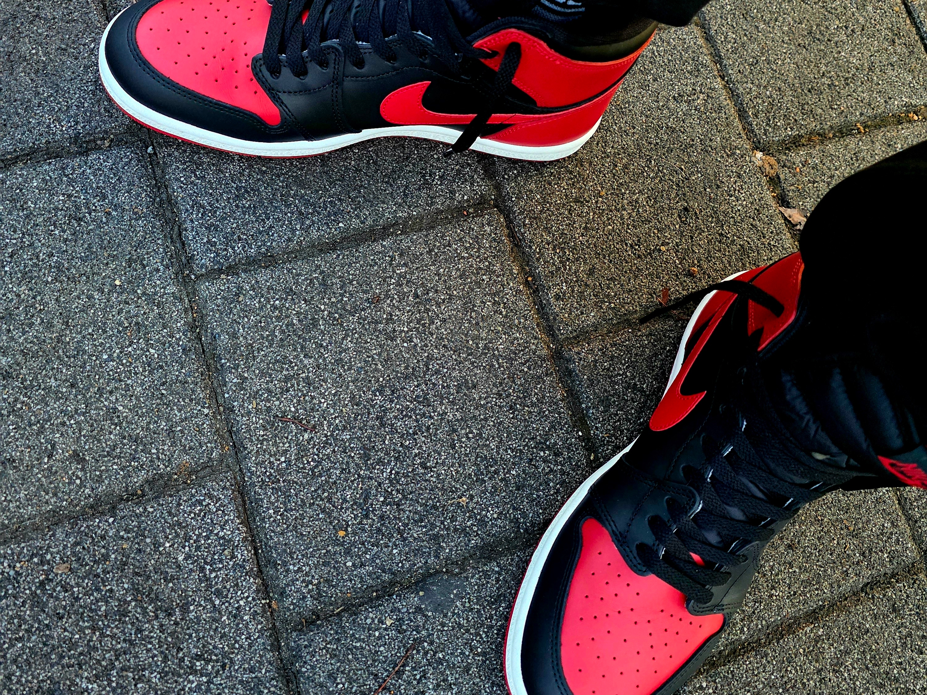 Jordan 1 High 85 Bred, Supreme x Jordan Hooded Sweatshirt Black - 24FW 착용 스타일 - 4