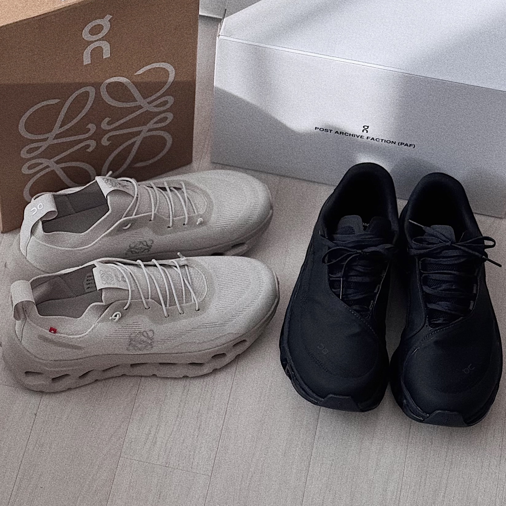 (W) Loewe x On Running Cloudtilt Sand, (W) On Running x Post Archive Faction (Paf) Cloudmonster 2 Black Magnet 착용 스타일 - 2