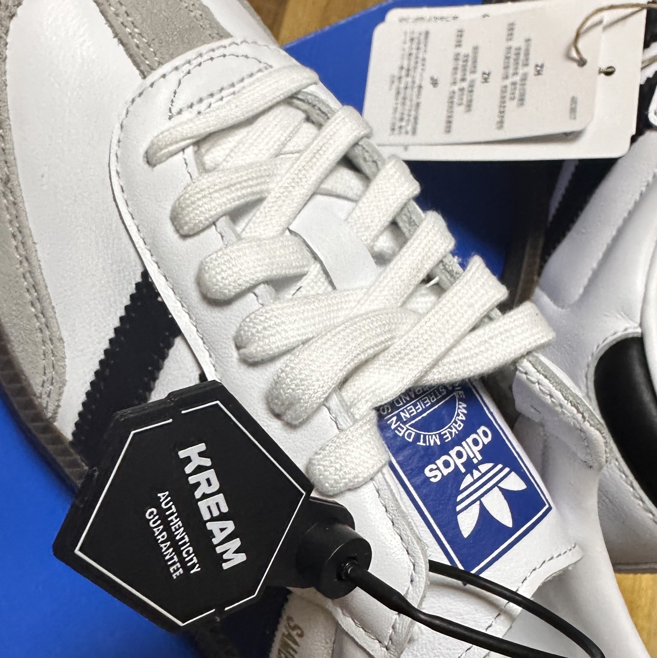 Adidas Samba OG Cloud White 착용 스타일 - 2