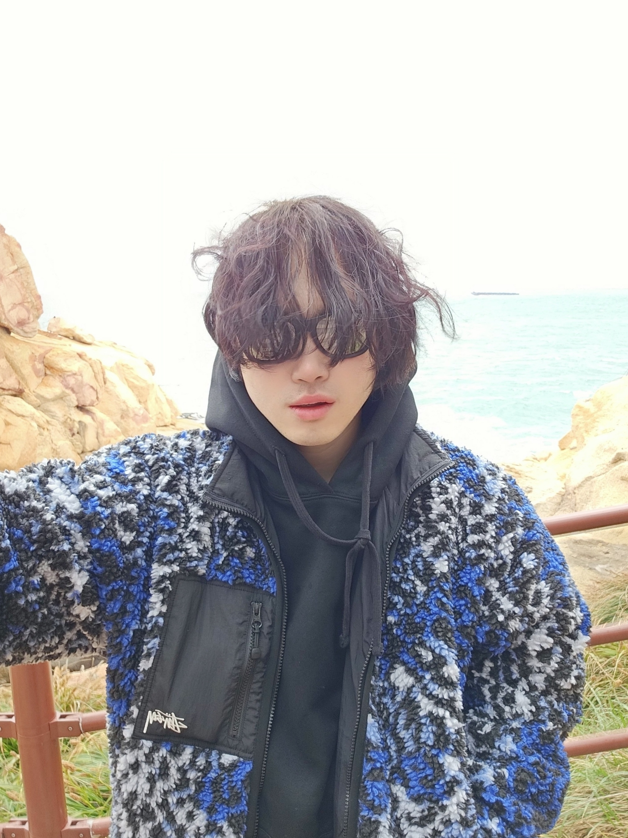 스투시 베이직 스투시 후드 블랙 착용 스타일 - 5