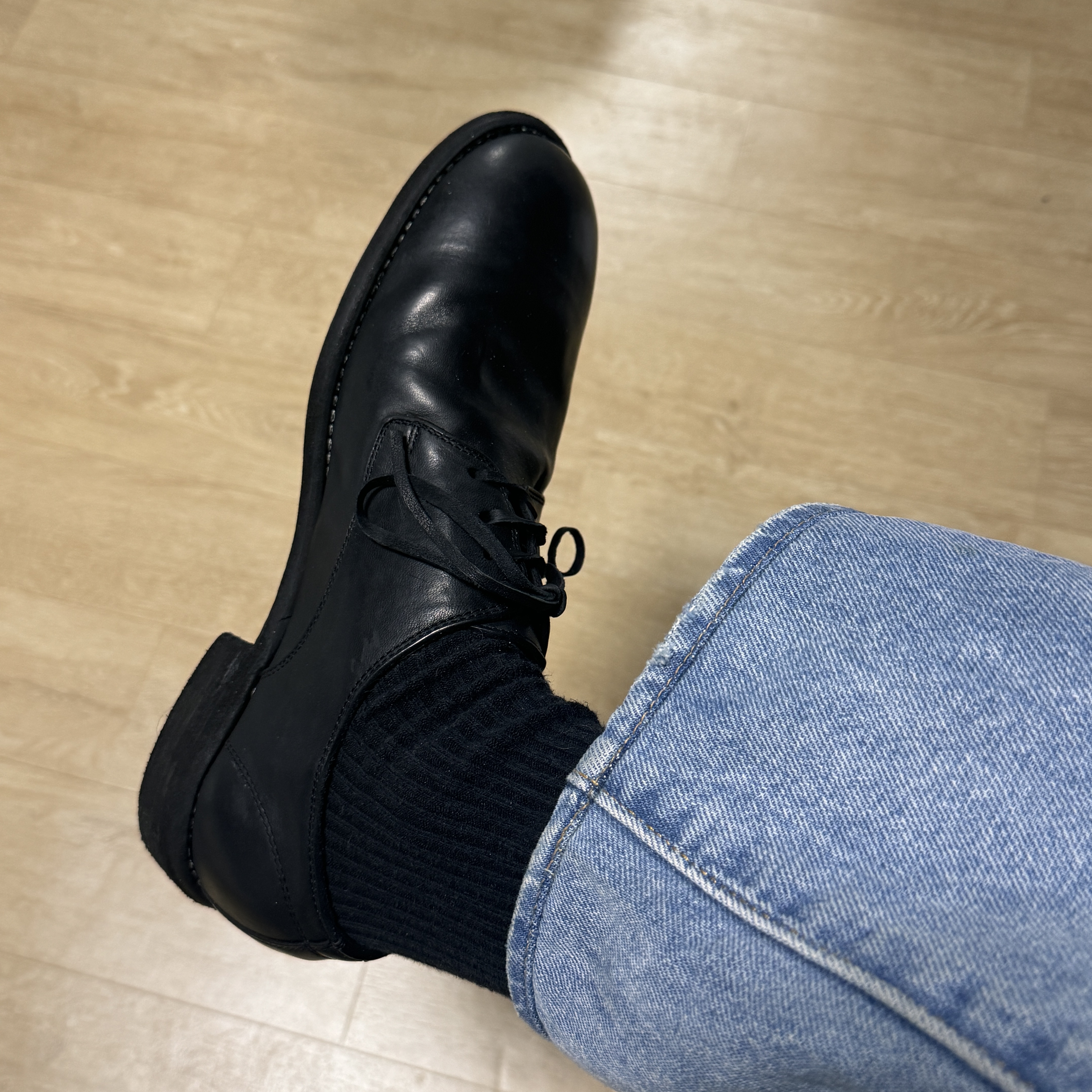 Guidi 992X Horse Full Grain Leather Derby Black 착용 스타일 - 5