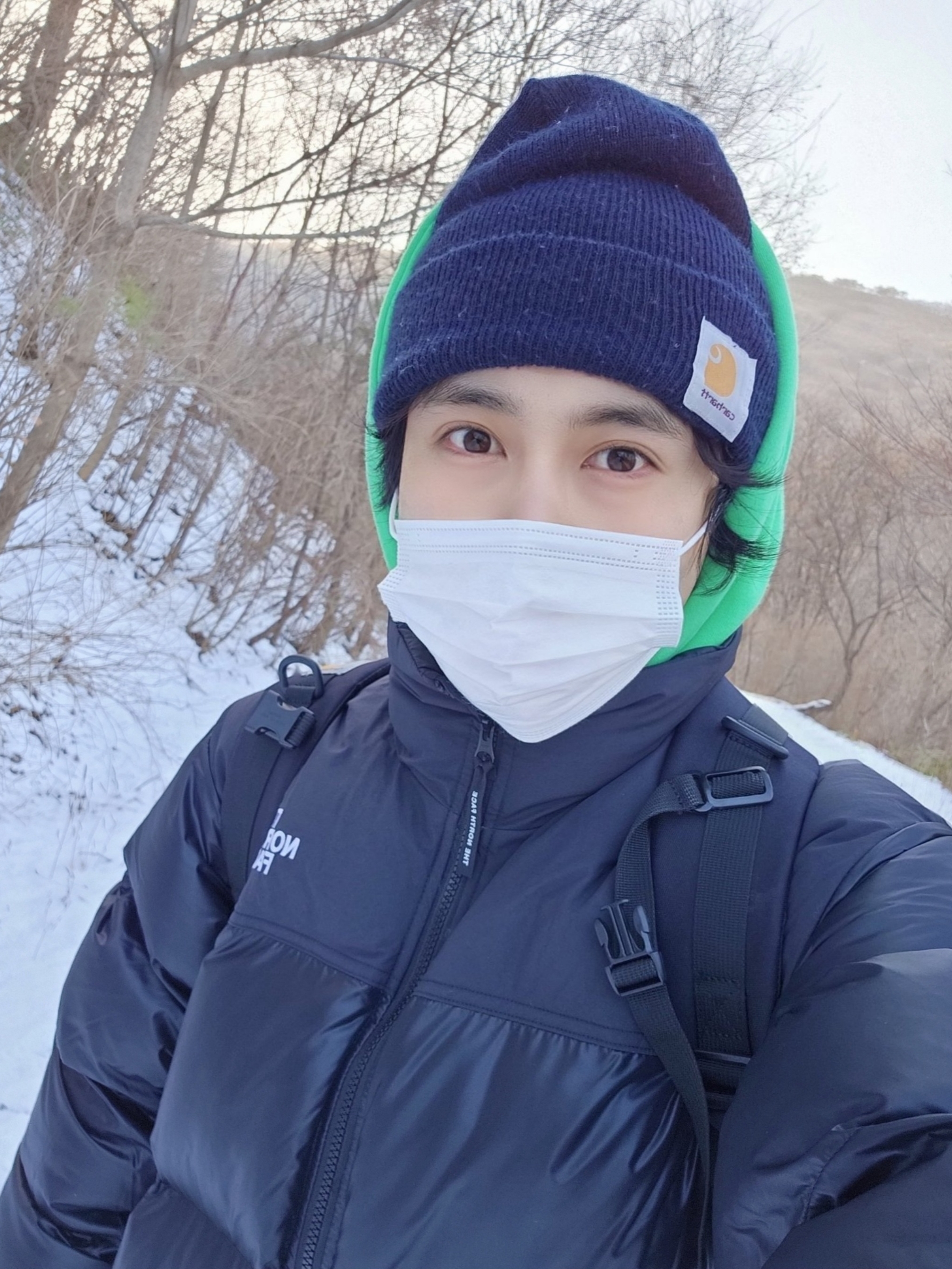 노스페이스 온 볼 자켓 블랙 착용 스타일 - 2