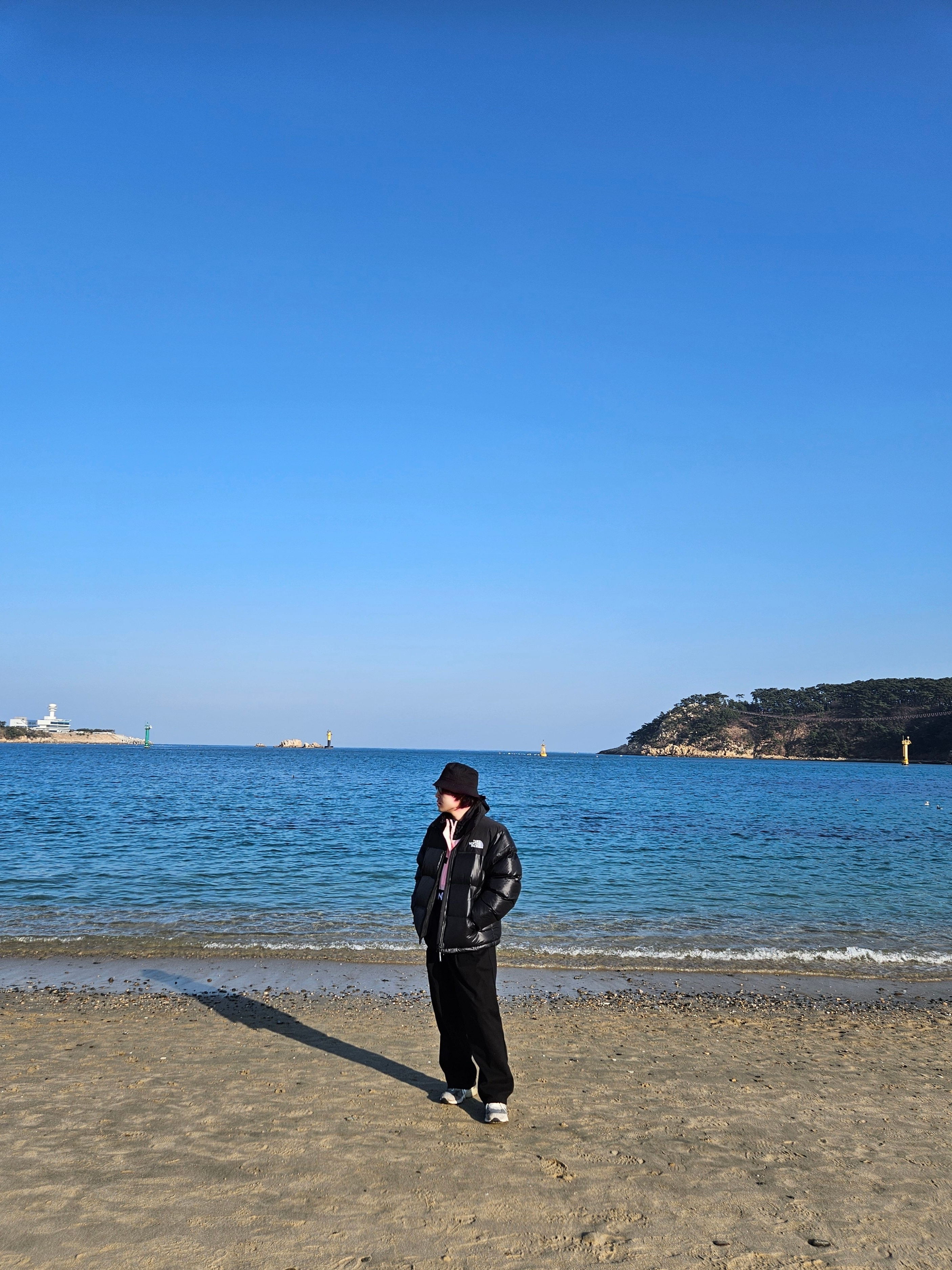 노스페이스 온 볼 자켓 블랙 착용 스타일 - 10