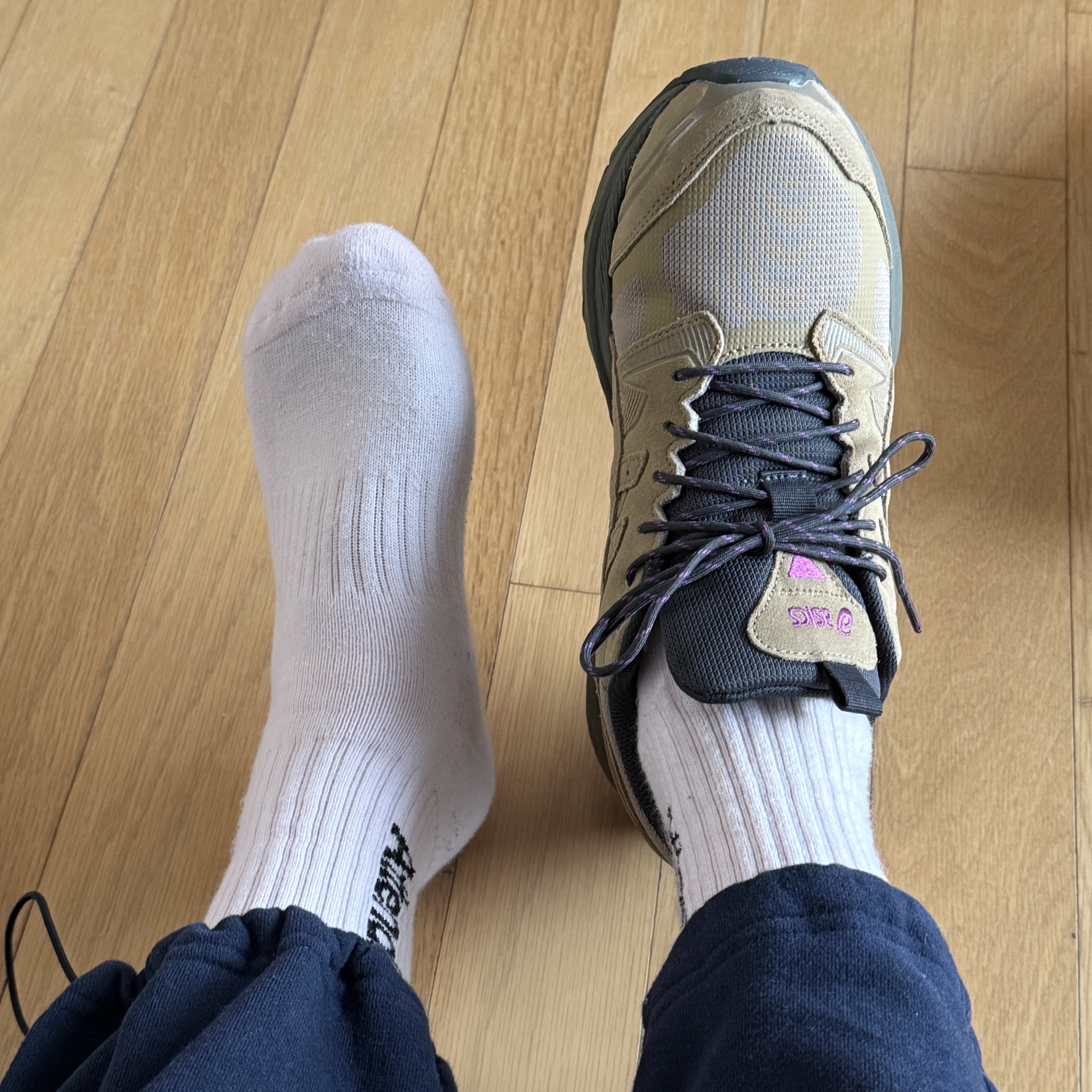 Asics Gel-Terrain Desert Camp 착용 스타일