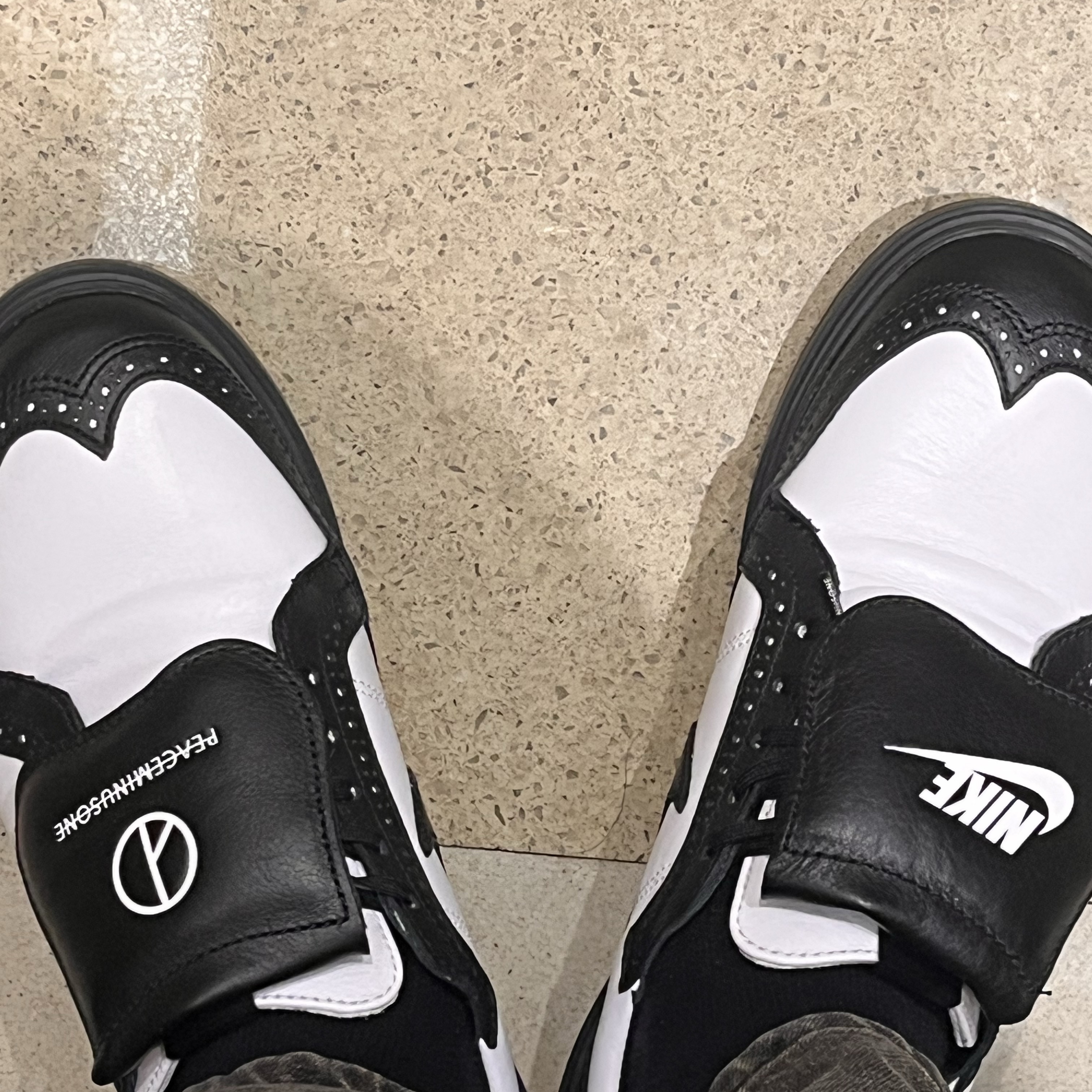 Nike x Peaceminusone Kwondo1 Black and White 착용 스타일 - 1