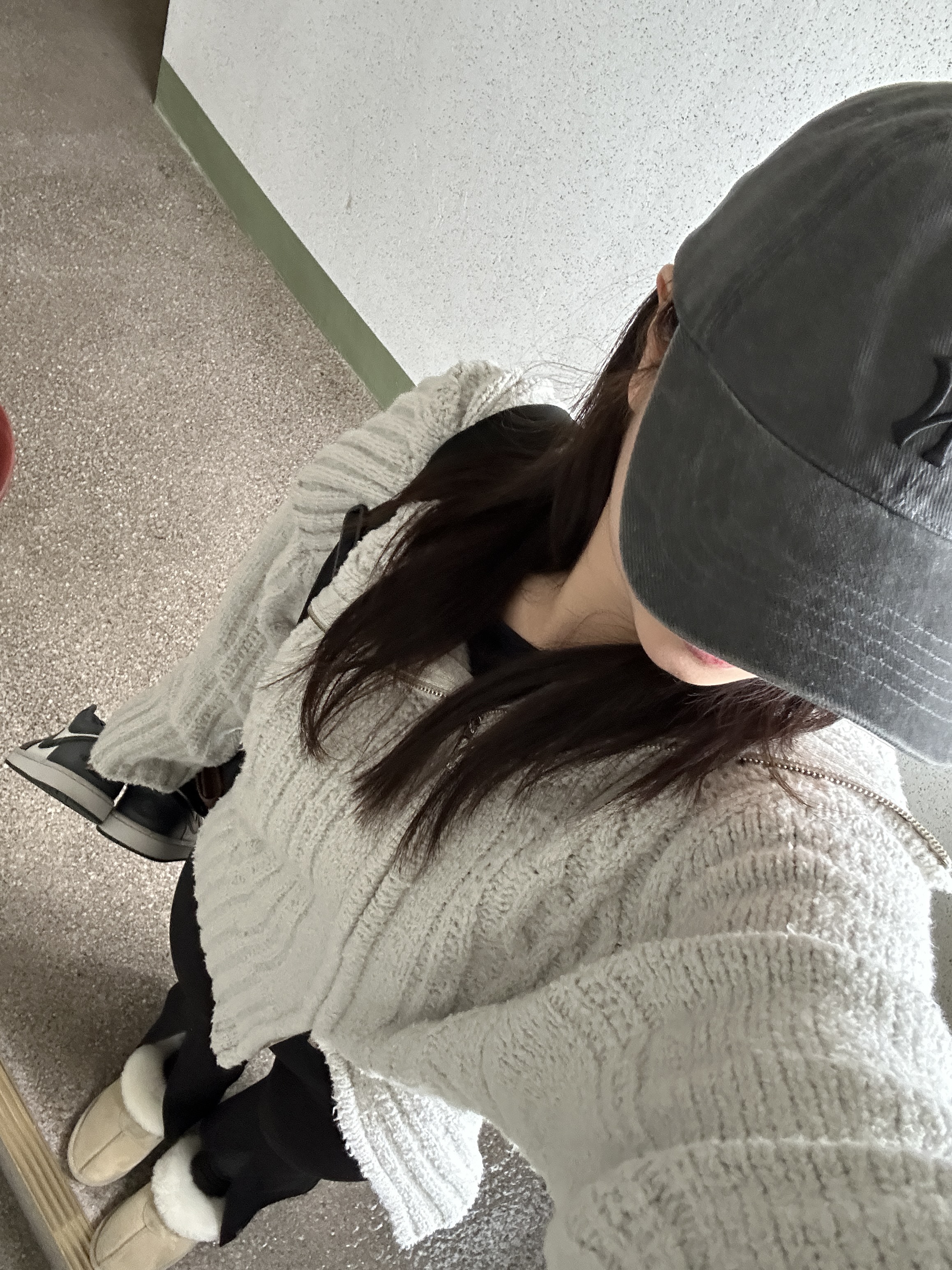 (W) 조던 1 로우 세일 다크 그레이 착용 스타일