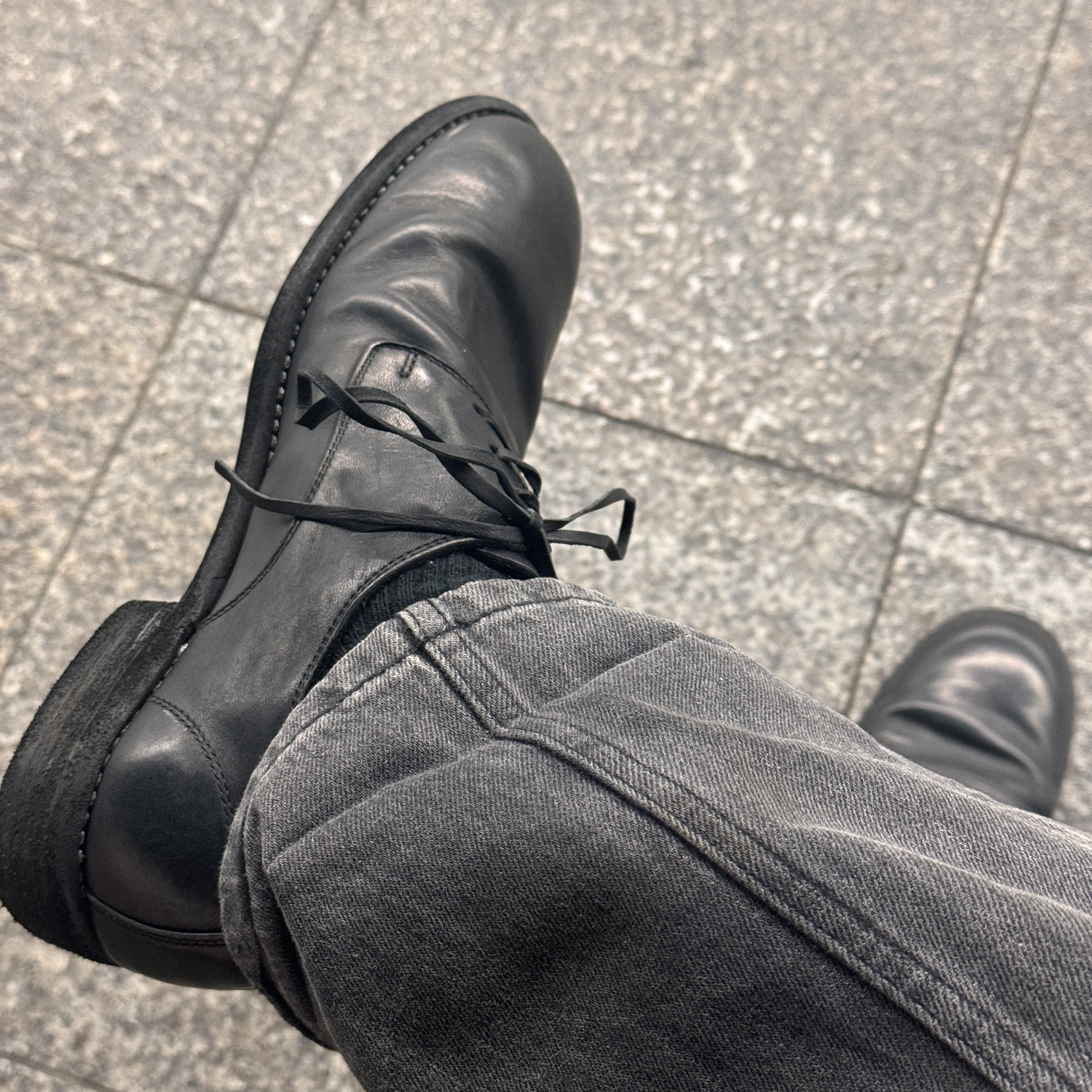Guidi 992X Horse Full Grain Leather Derby Black 착용 스타일 - 1