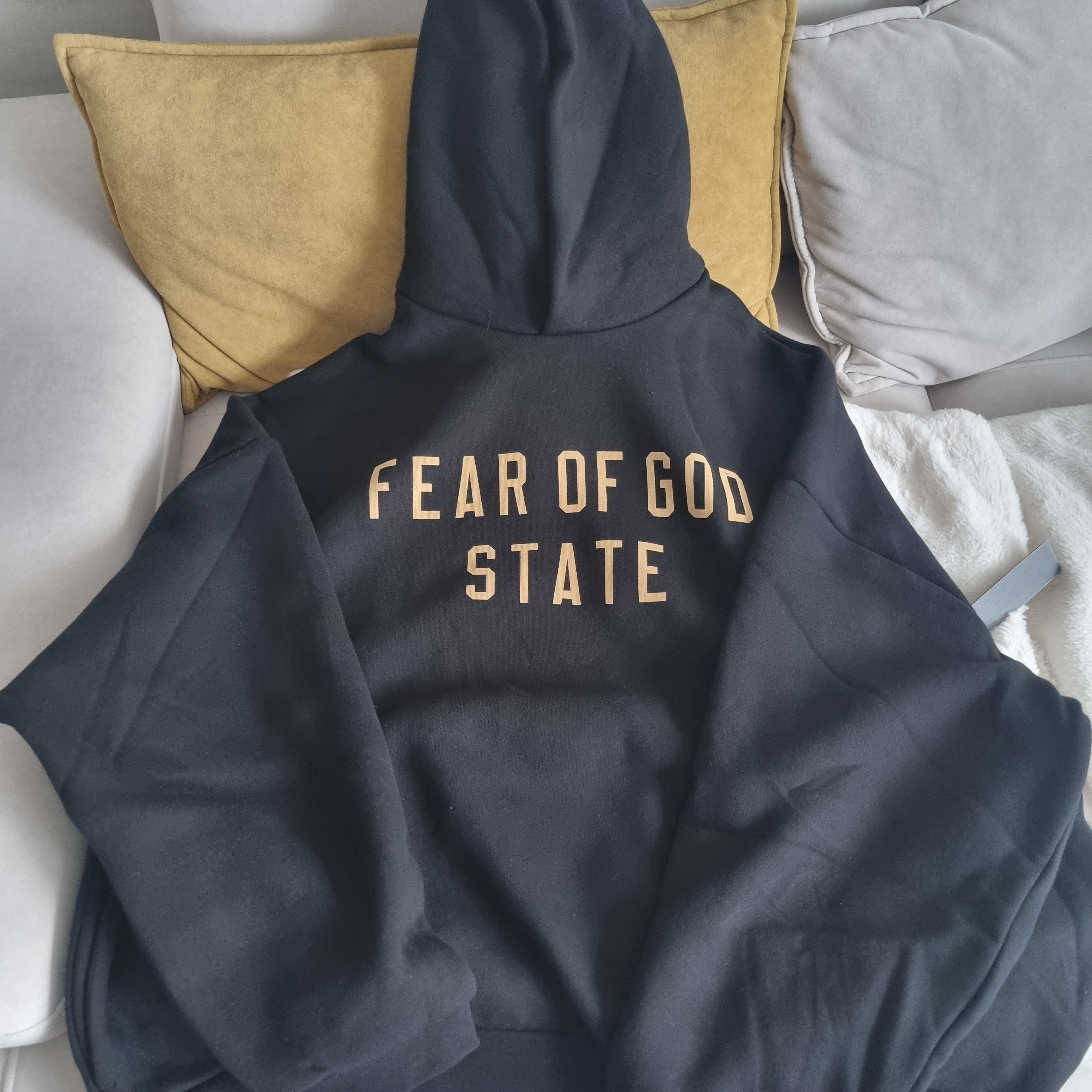 Essentials Fleece State Hoodie Black - 24FW 착용 스타일