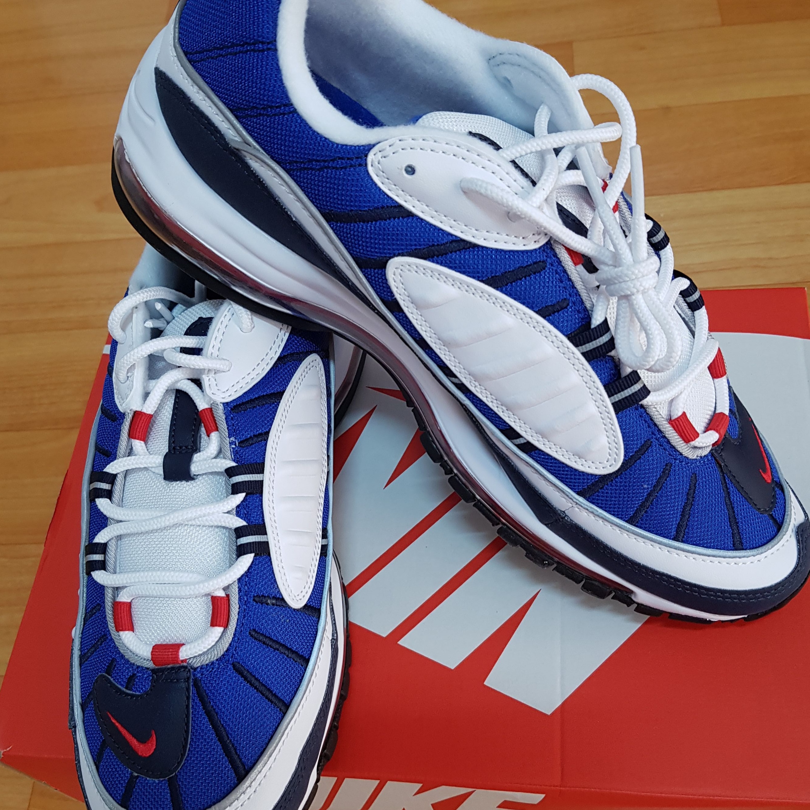 Nike Air Max 98 Gundam 2018 착용 스타일