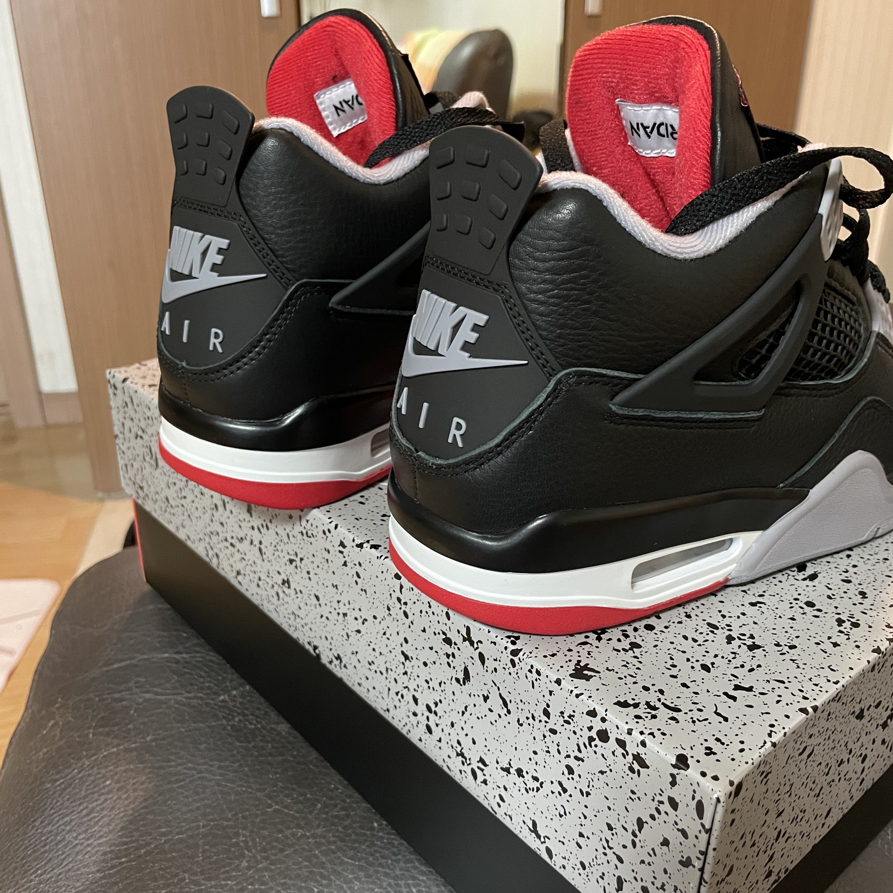Jordan 4 Retro Bred Reimagined 착용 스타일