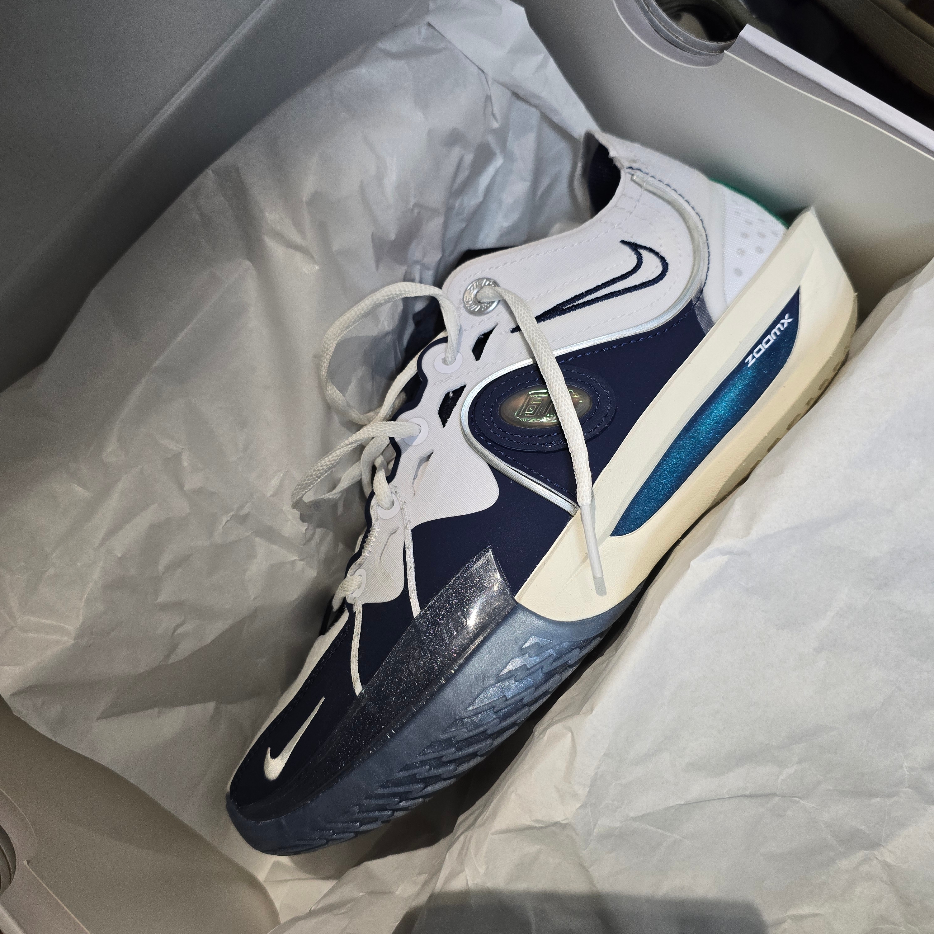 Nike Air Zoom GT Cut 3 ASW EP White Metallic Silver 착용 스타일