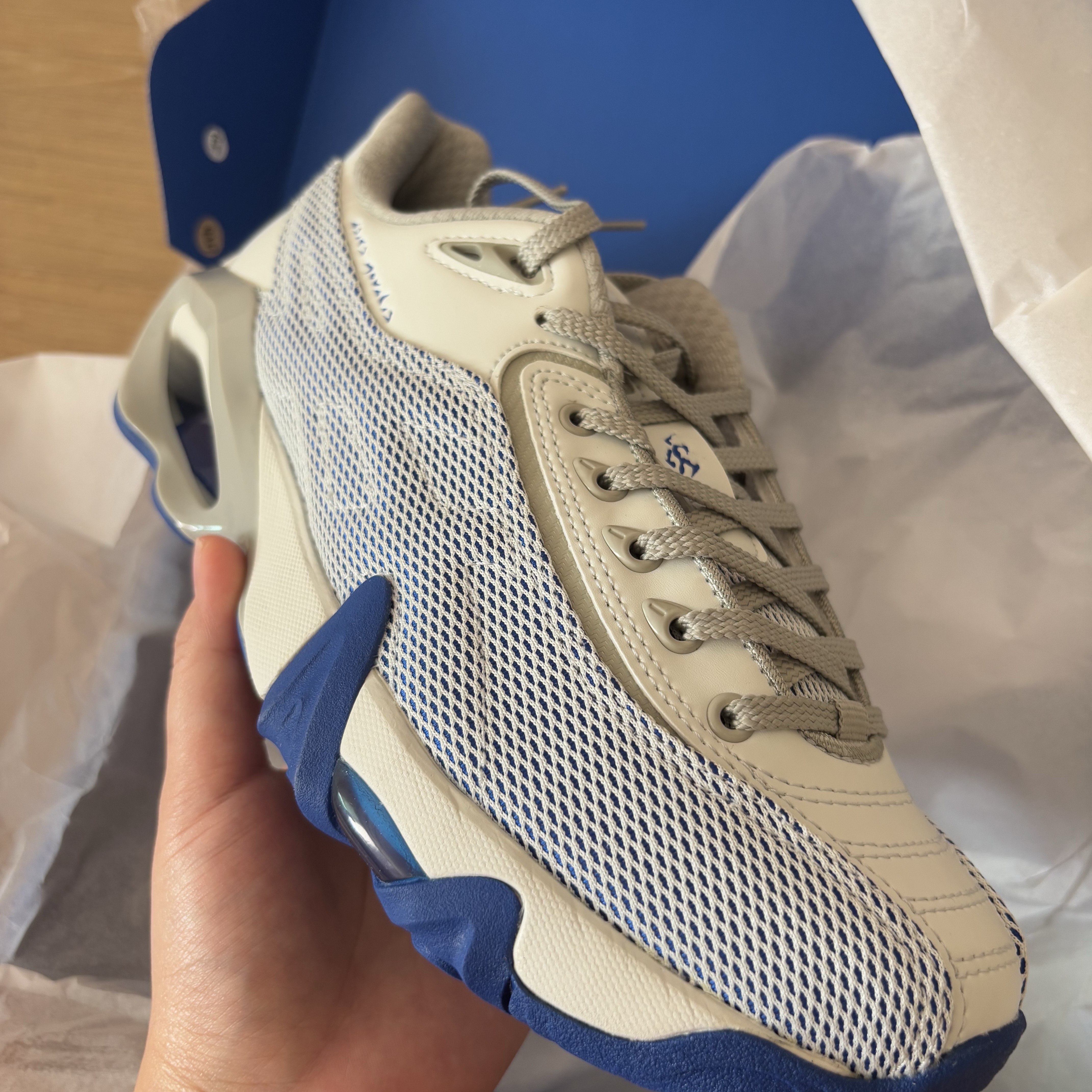 Asics x Kiko Kostadinov Novalis Gel-Teremoa Snow White Asics Blue 착용 스타일