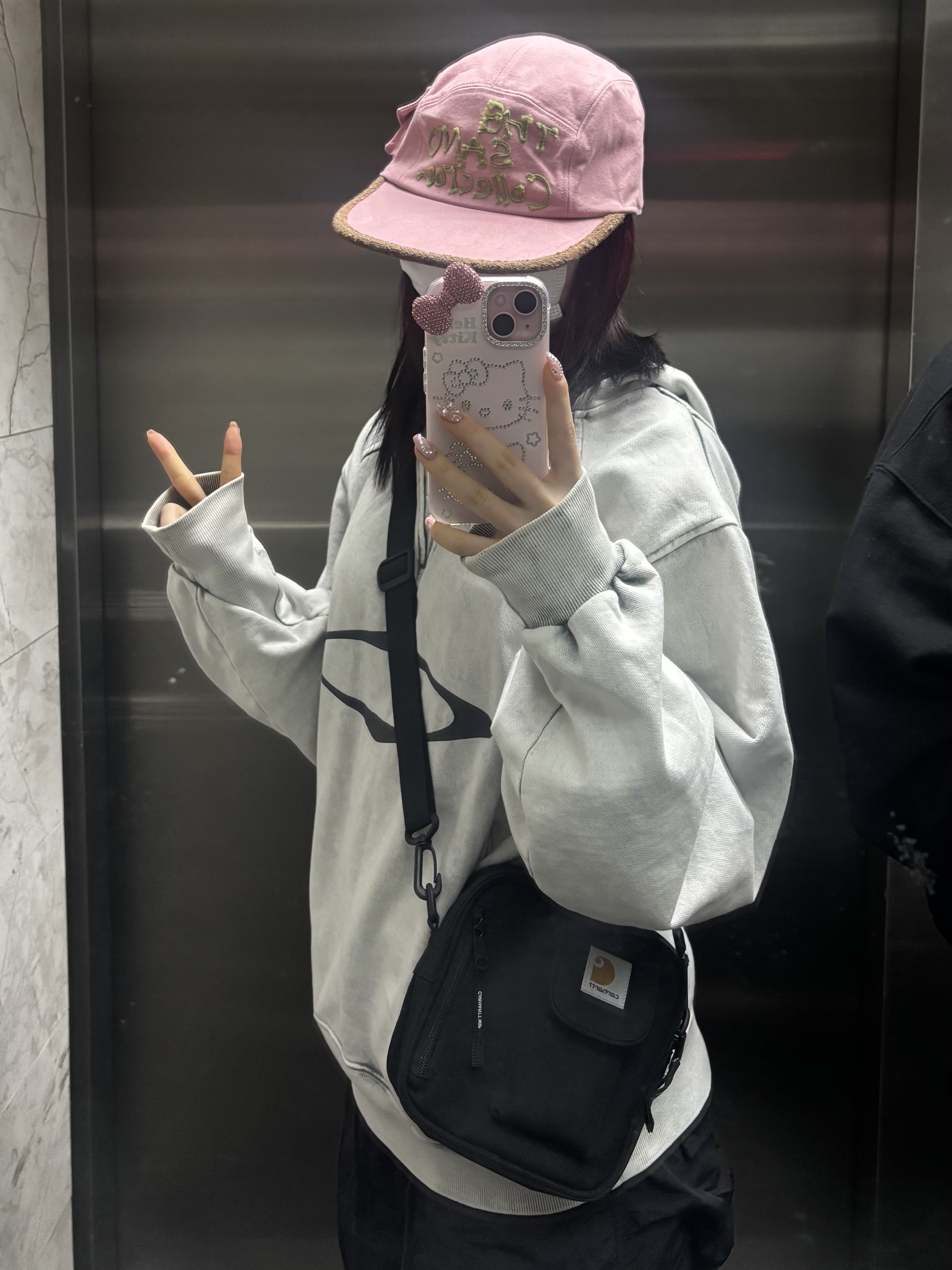 (W) Mischief Bleached Pullover Hoodie Bleached Khaki, Problemallways The Sand Collector Pocket Camp Cap Green 착용 스타일 - 1