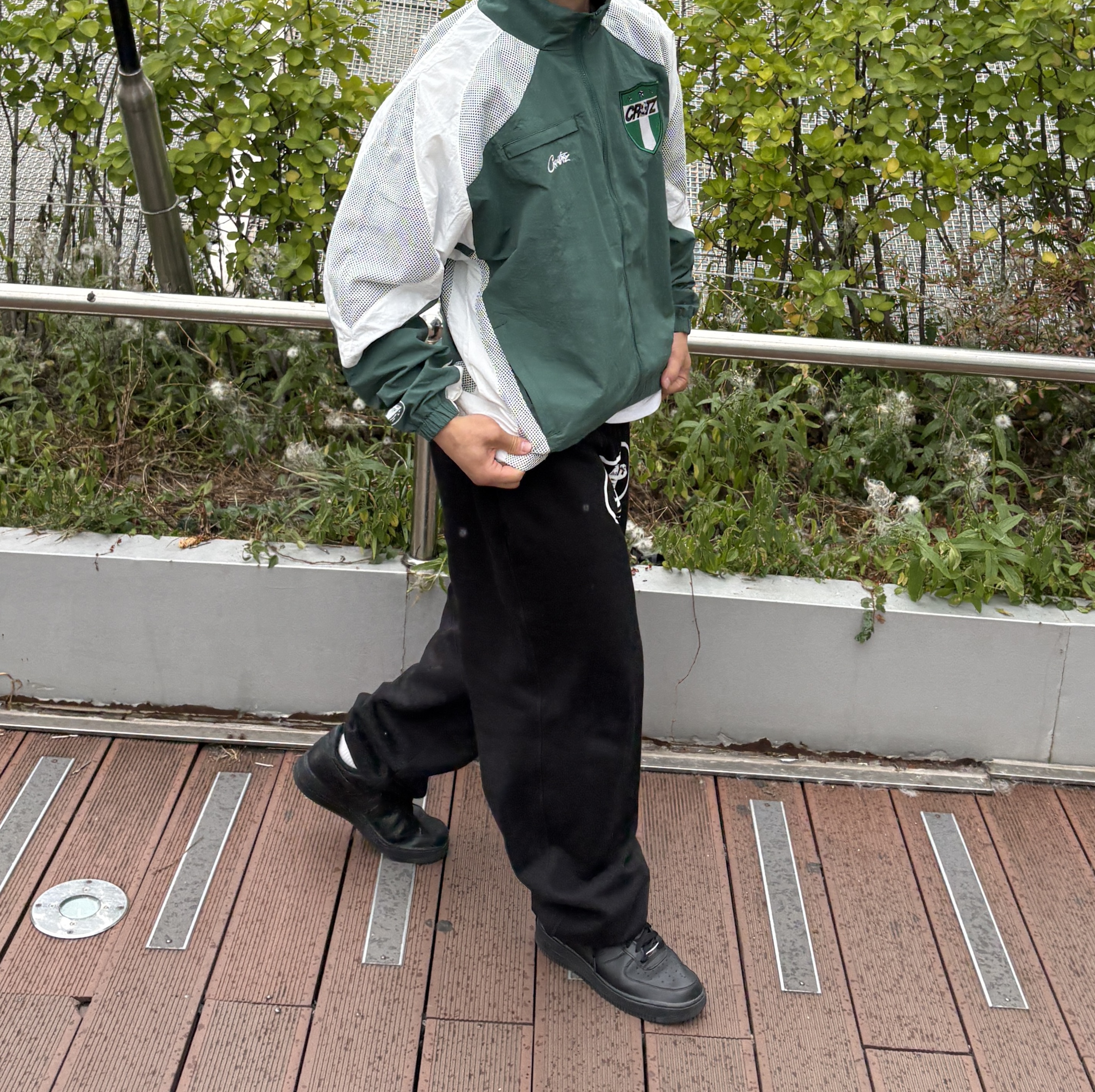 Corteiz Olympic Shuku Jacket Nigeria Green White, Corteiz Alcatraz Sweatpant 2024 Black 착용 스타일 - 1