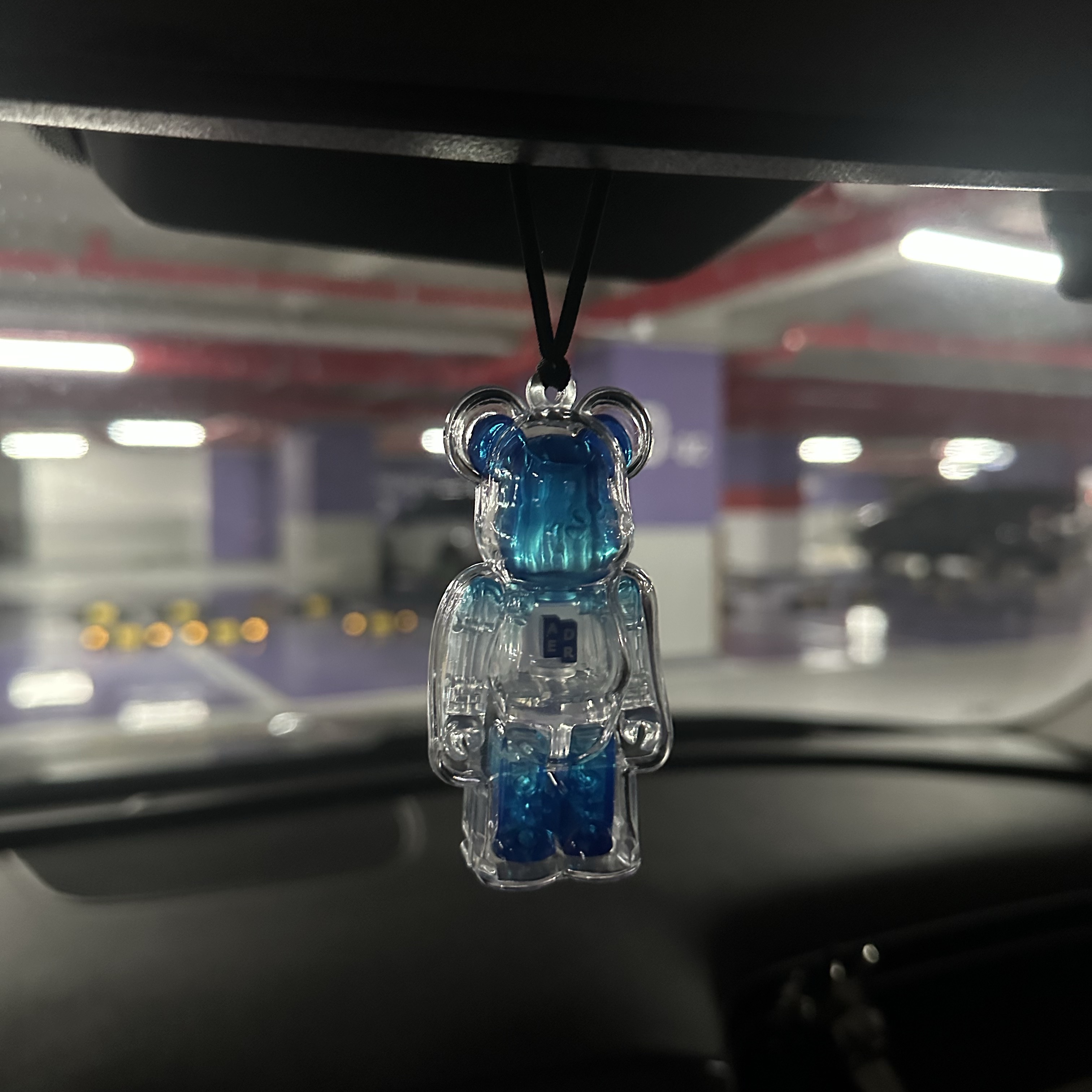 Bearbrick x Ader Error 100% 착용 스타일
