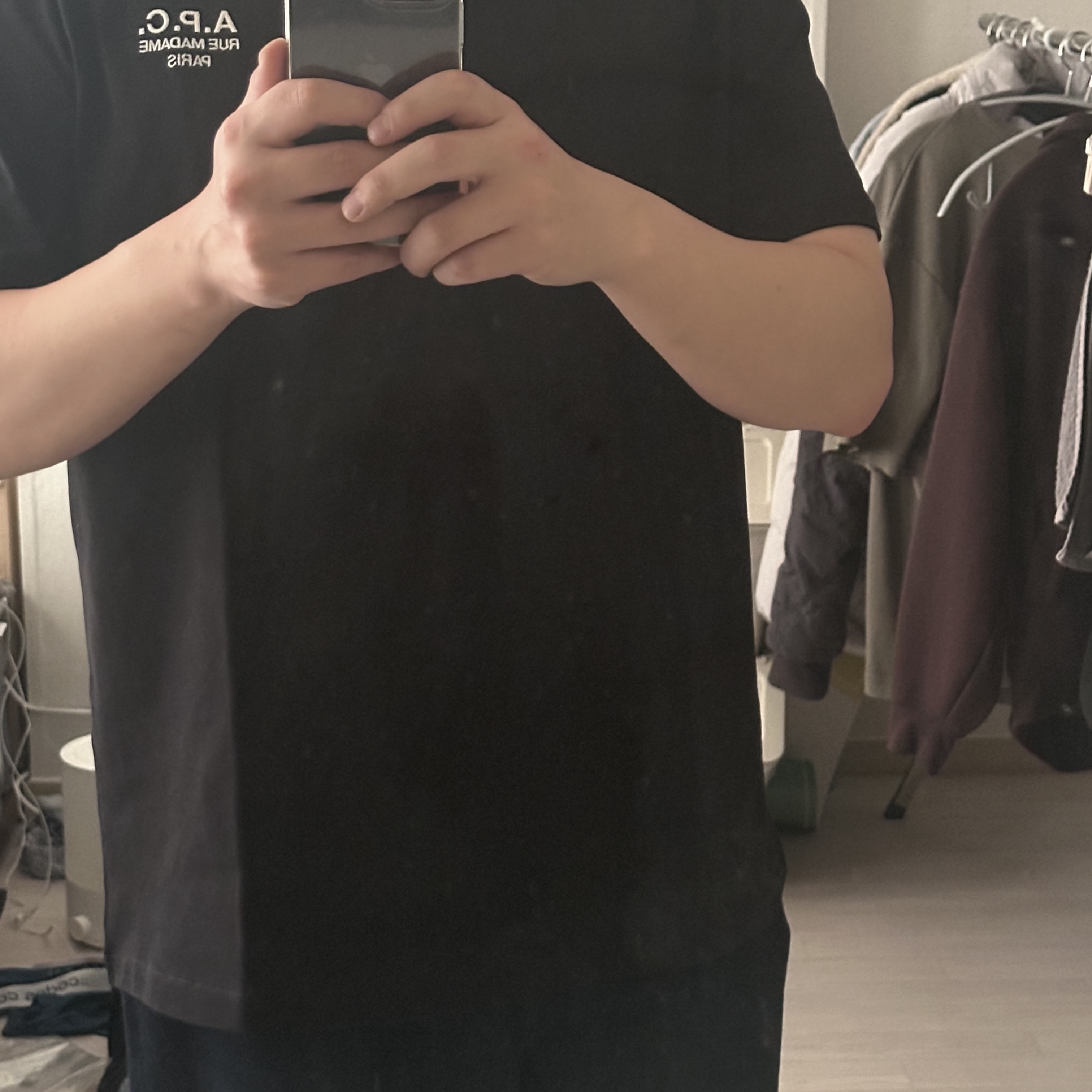 A.P.C. Standard Rue Madame T-Shirt Black White 착용 스타일