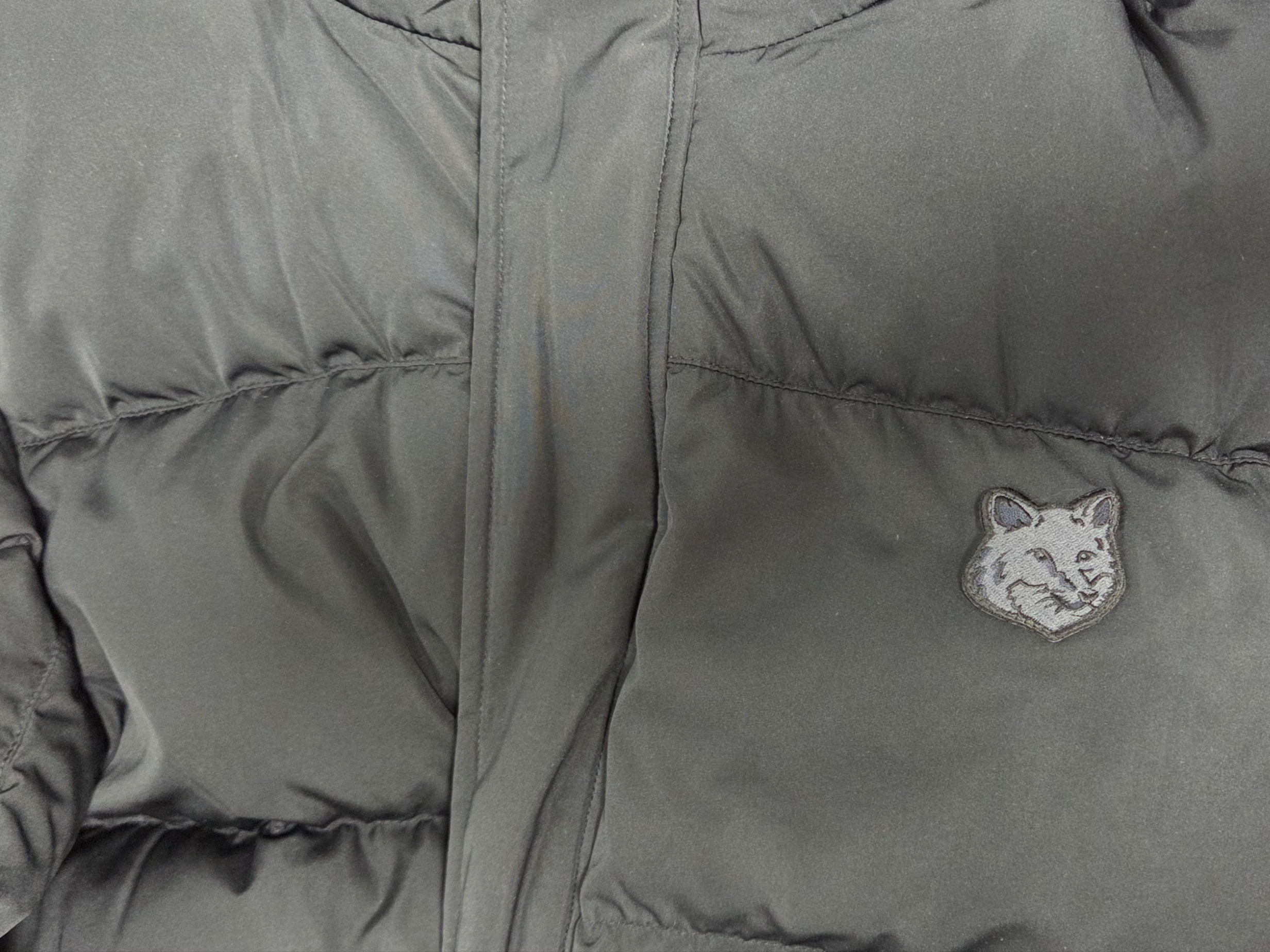 Maison Kitsune Hooded Puffer in Nylon with Bold Fox Head Patch Black 착용 스타일