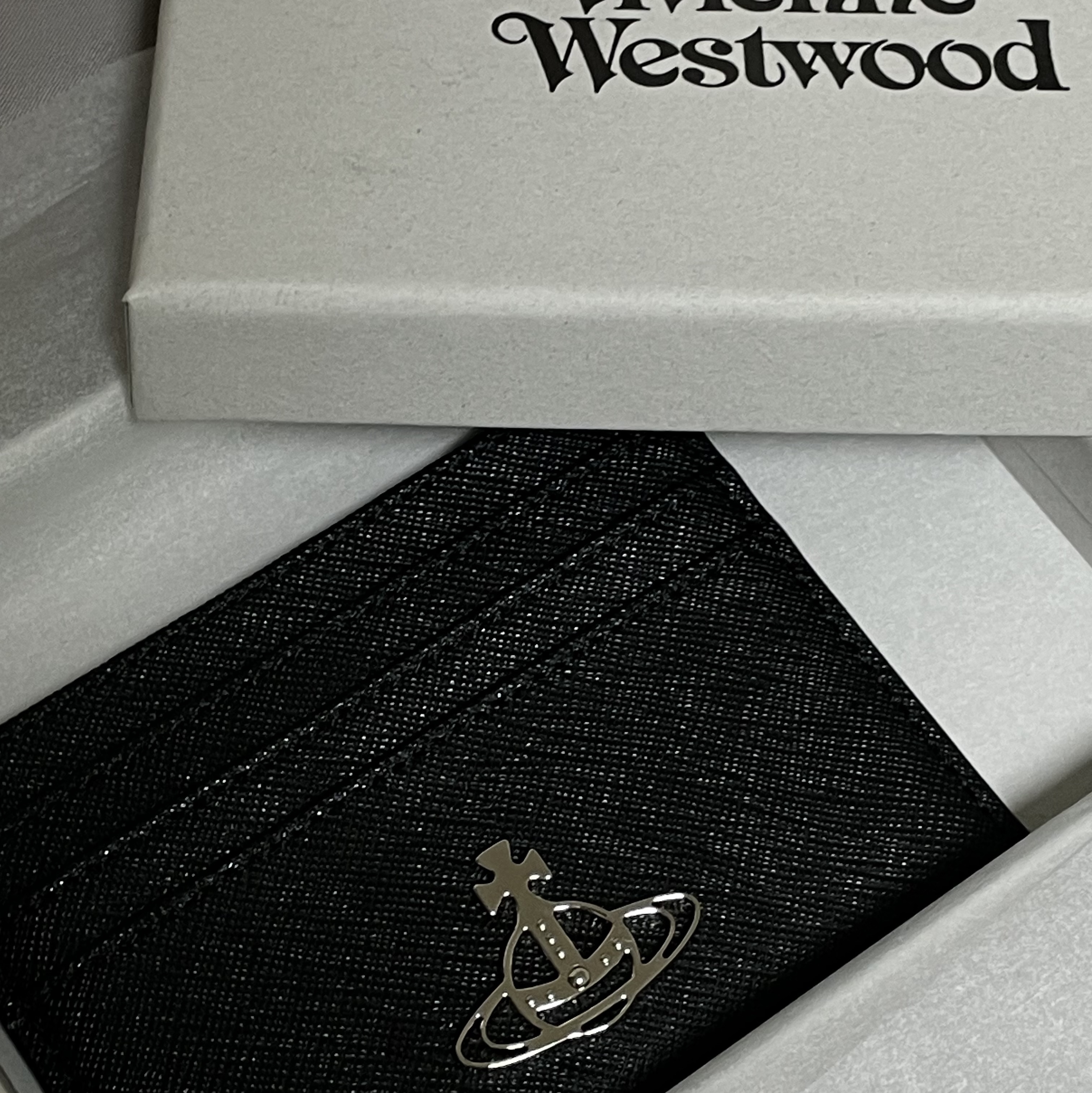 Vivienne Westwood Flat Card Holder Black 착용 스타일 - 2