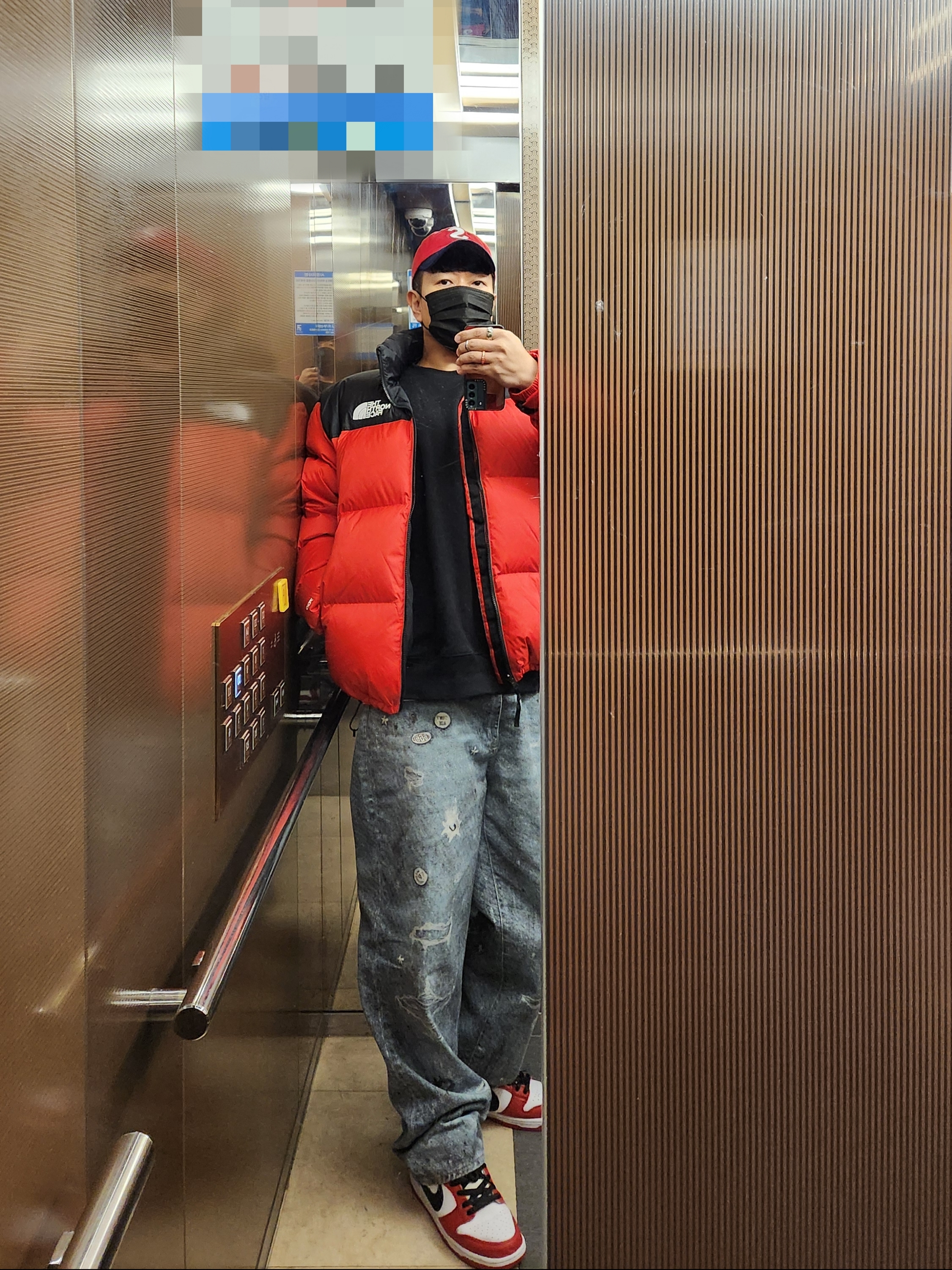 Supreme 2-Tone S Logo 6-Panel Red - 24SS, Supreme x The North Face Nuptse Jacket Red - 24FW 착용 스타일