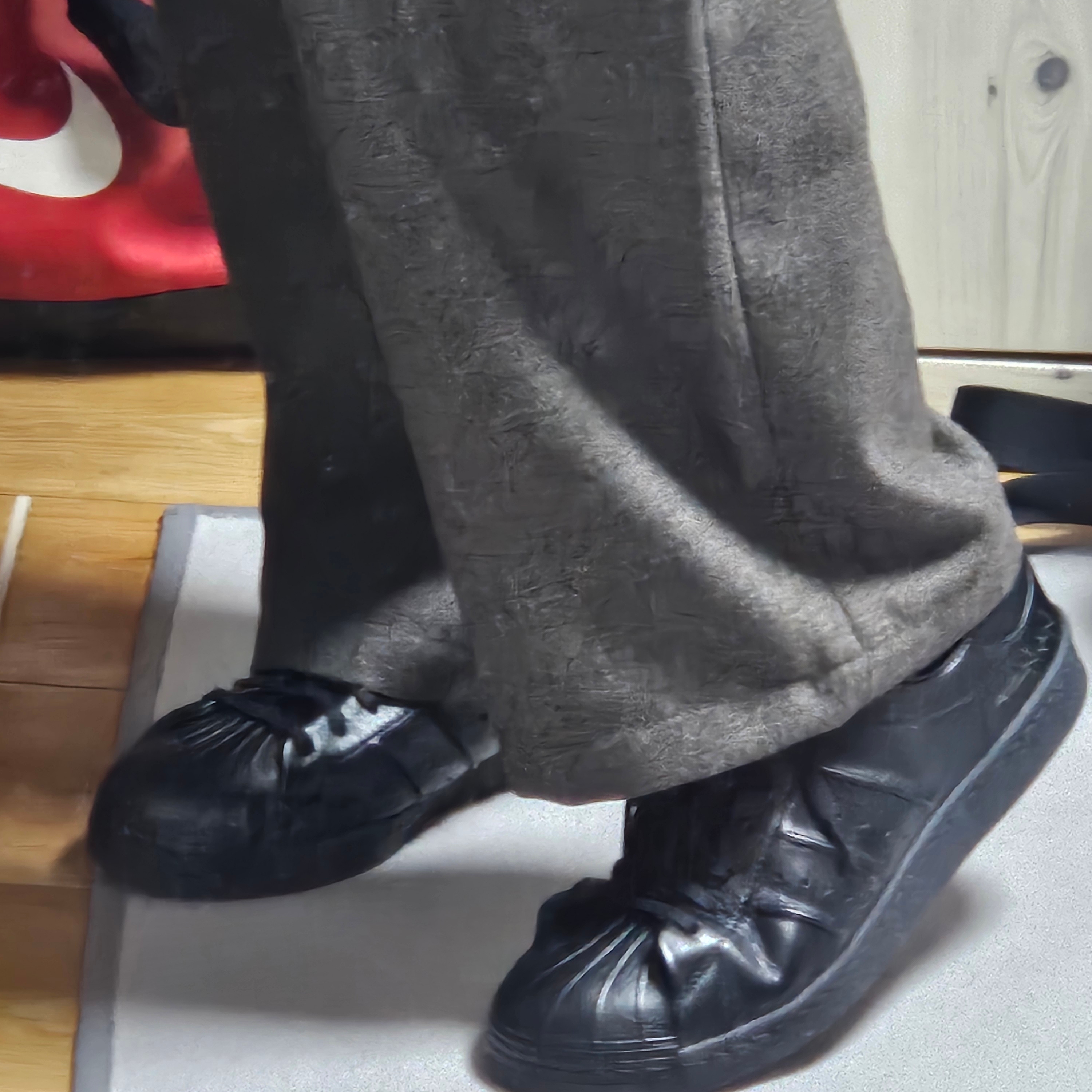 Y-3 슈퍼스타 트리플 블랙 착용 스타일 - 3