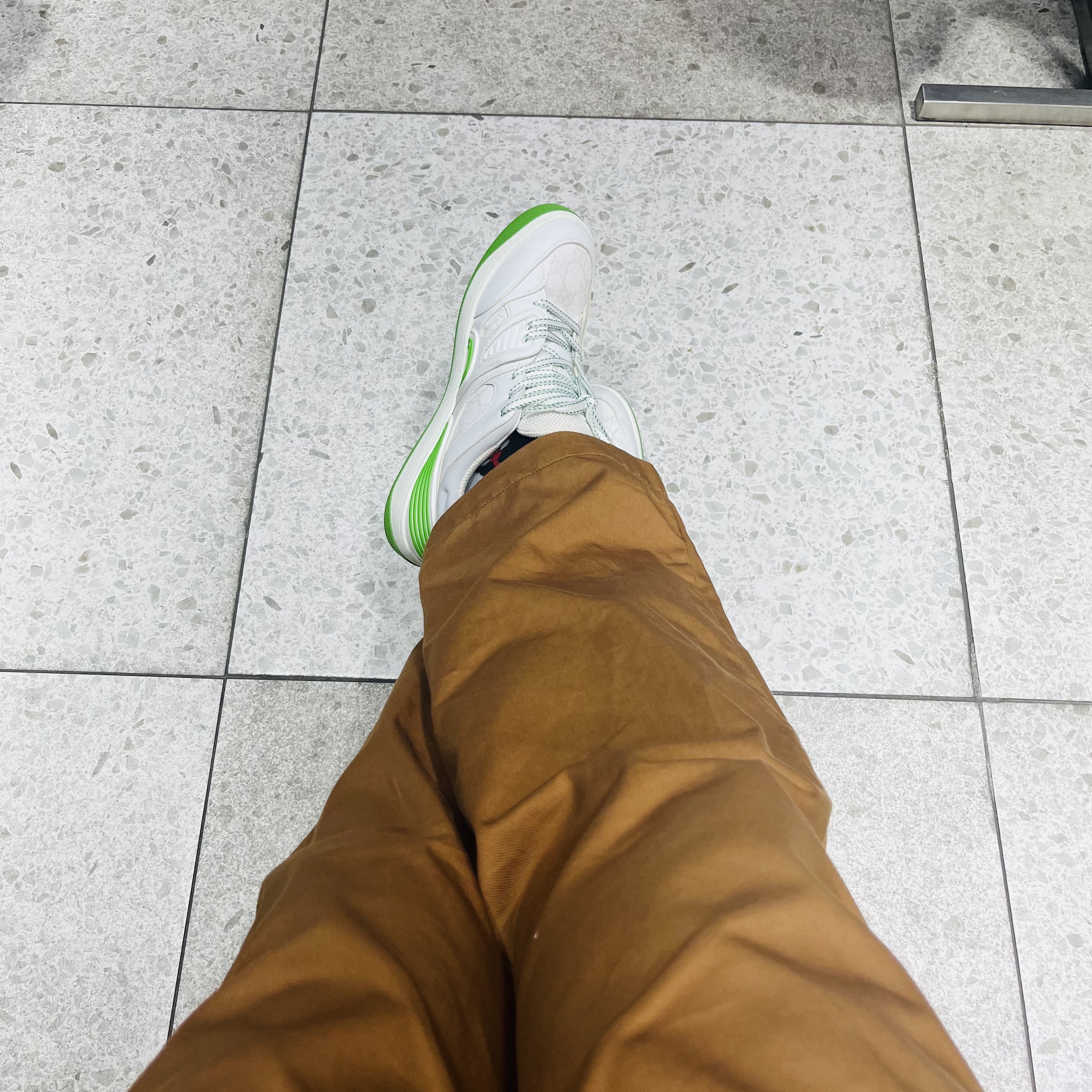 Gucci Basket Low White Demetra Green 착용 스타일 - 2