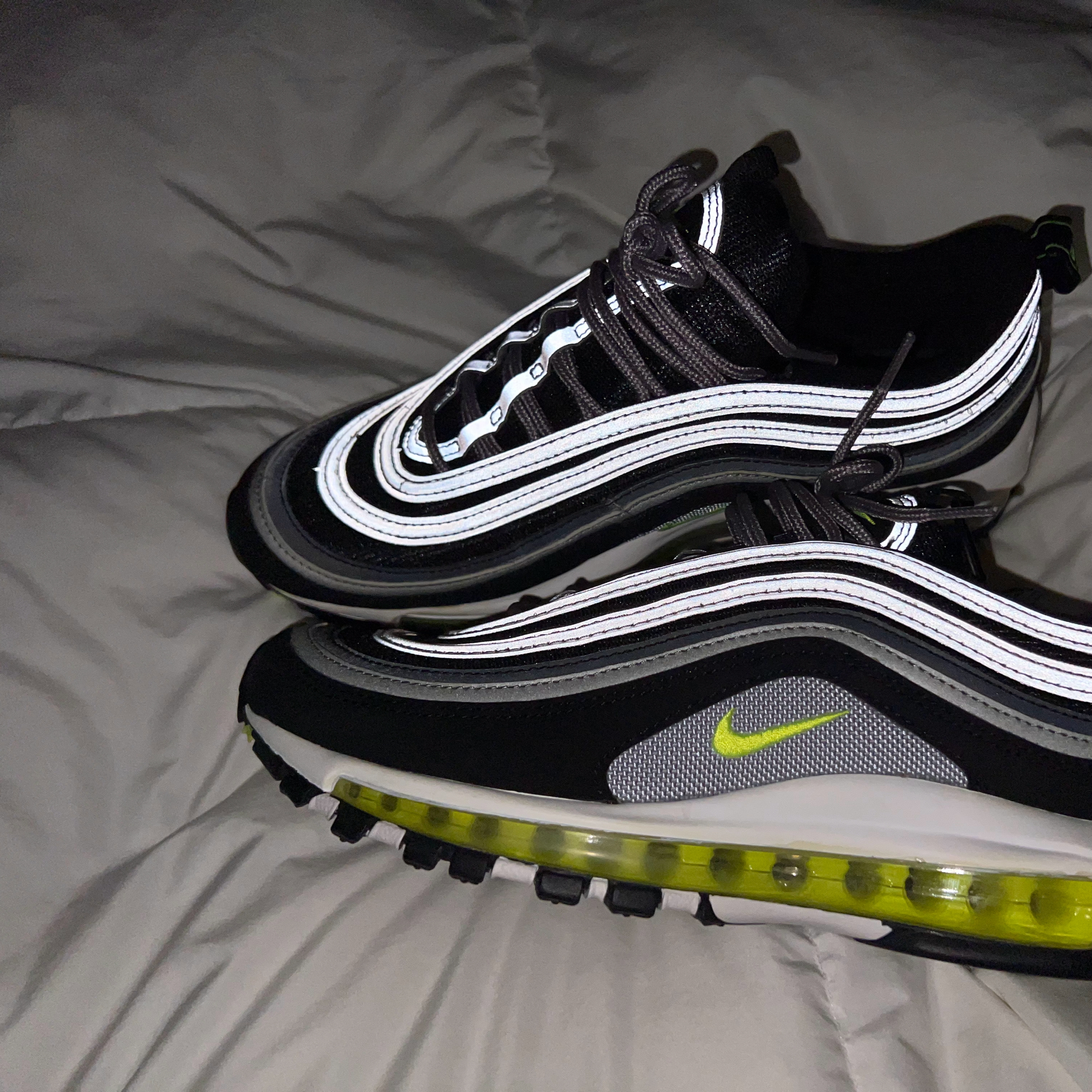 Nike Air Max 97 OG Black Volt Asia 착용 스타일 - 3