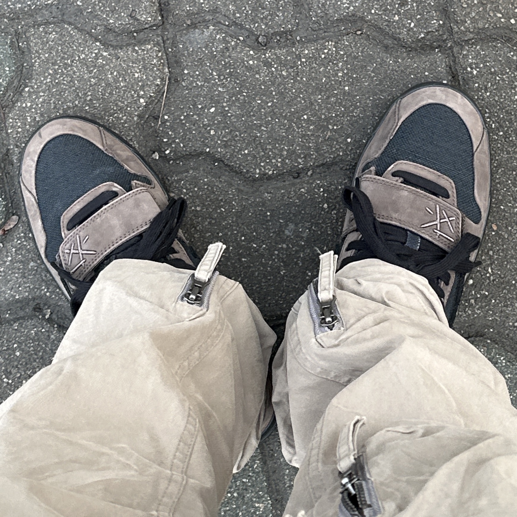 Jordan x Travis Scott Jumpman Jack TR Black and Dark Mocha 착용 스타일