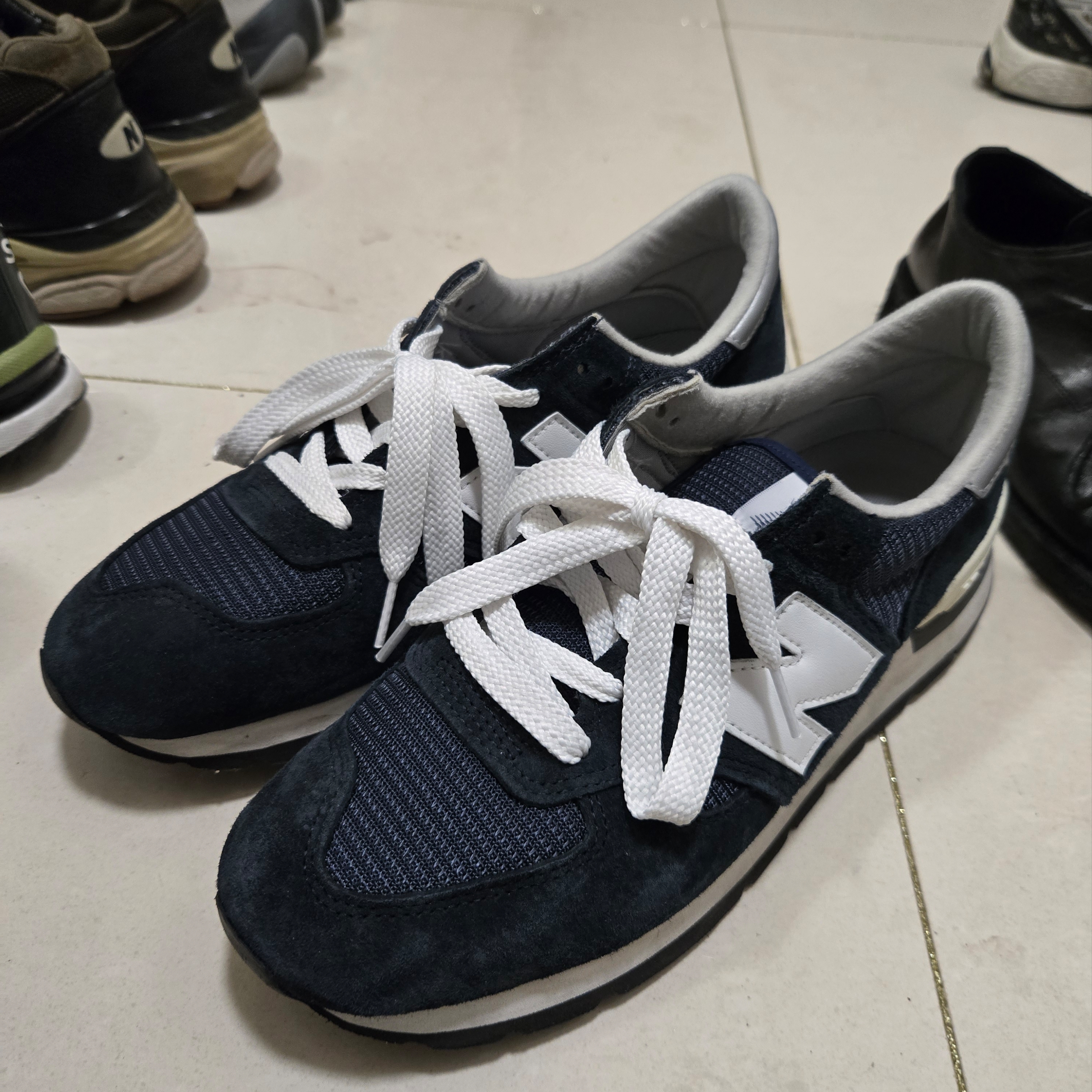 New Balance 990v1 Made in USA Navy 착용 스타일