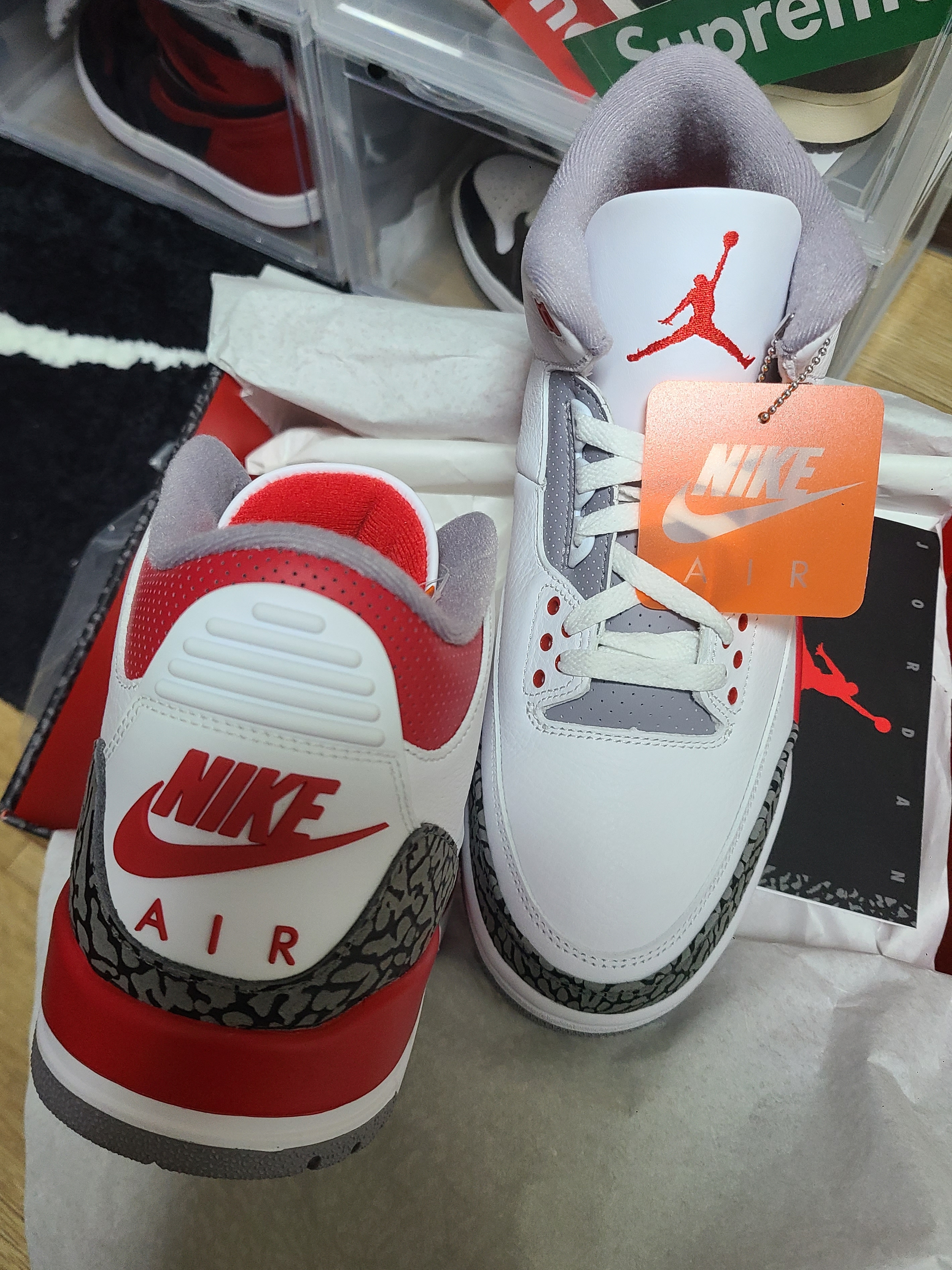 Jordan 3 Retro Fire Red 2022, GOGORR Chest Logo Pajama Long Set Black 착용 스타일 - 2
