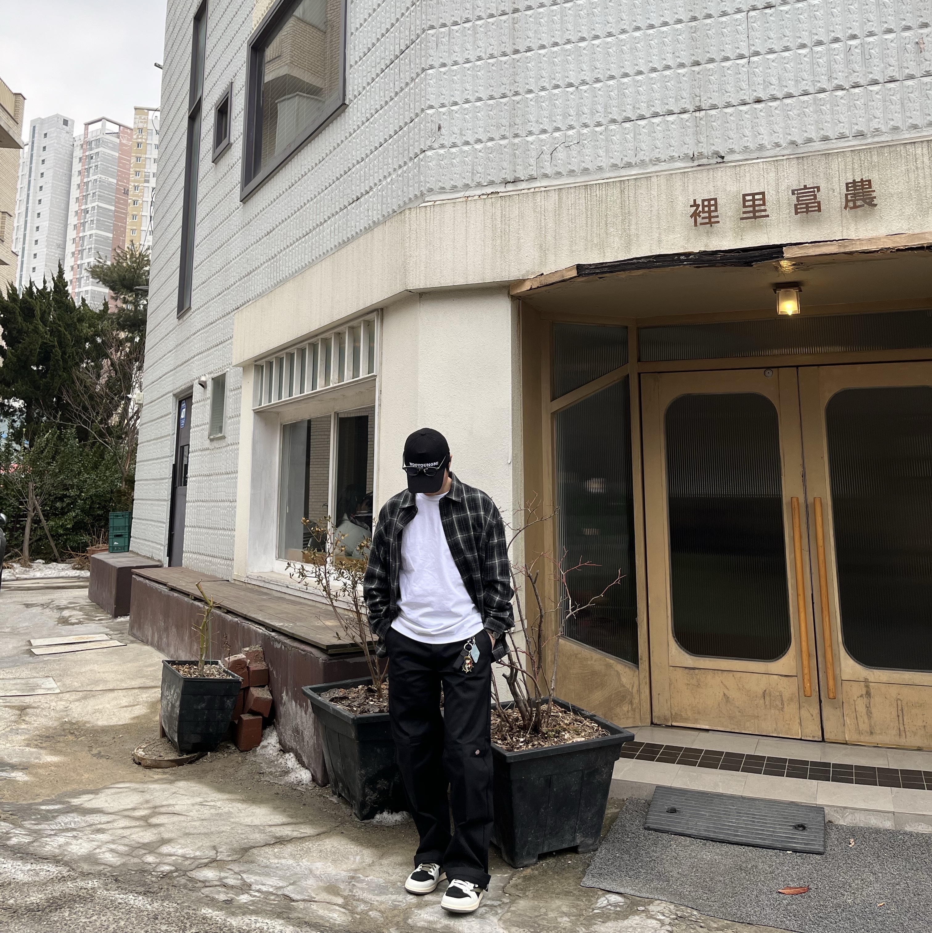 (W) Jordan 1 x Travis Scott Retro Low OG SP Medium Olive 착용 스타일