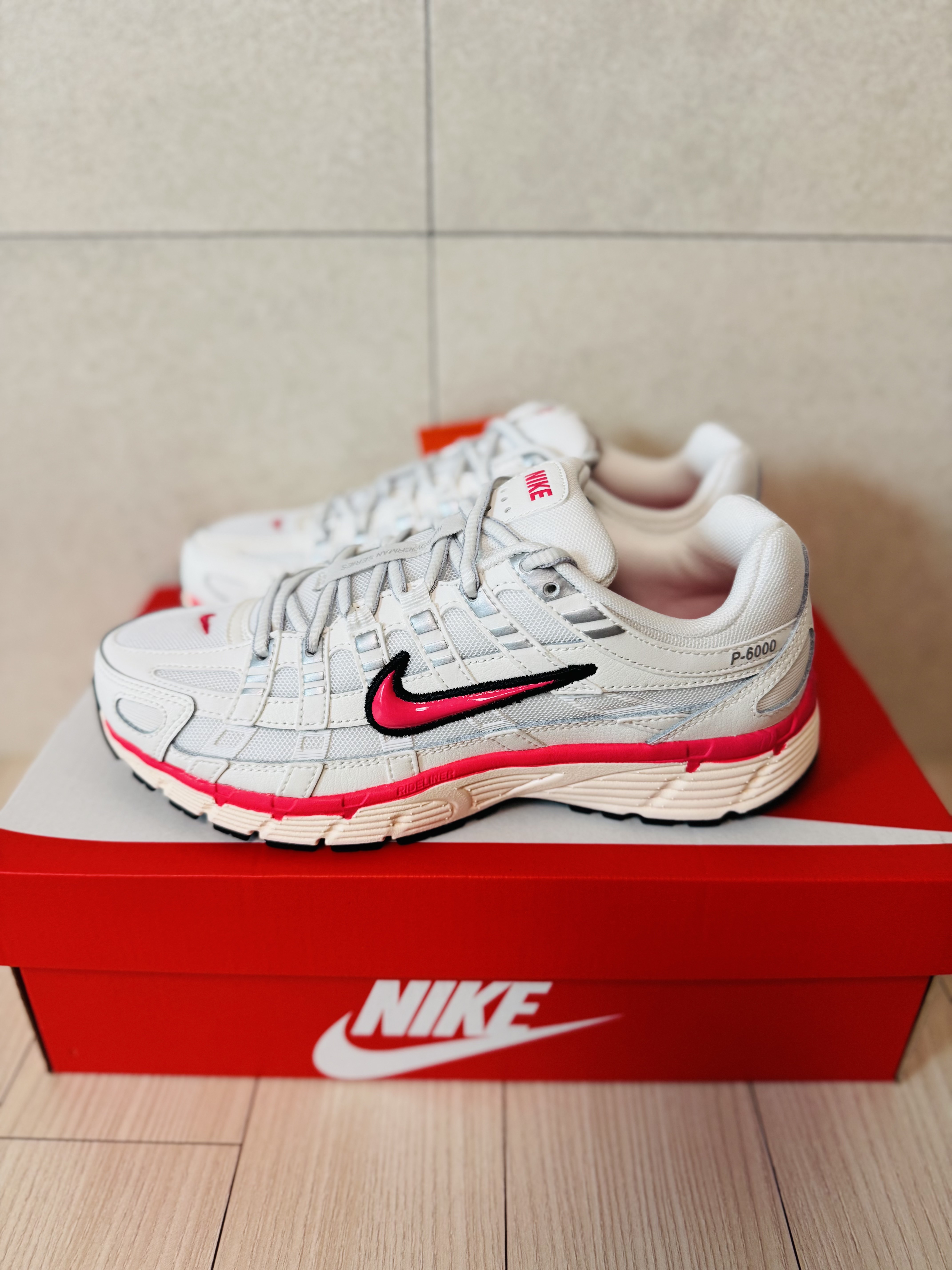(W) Nike P-6000 Sail Black 착용 스타일 - 3