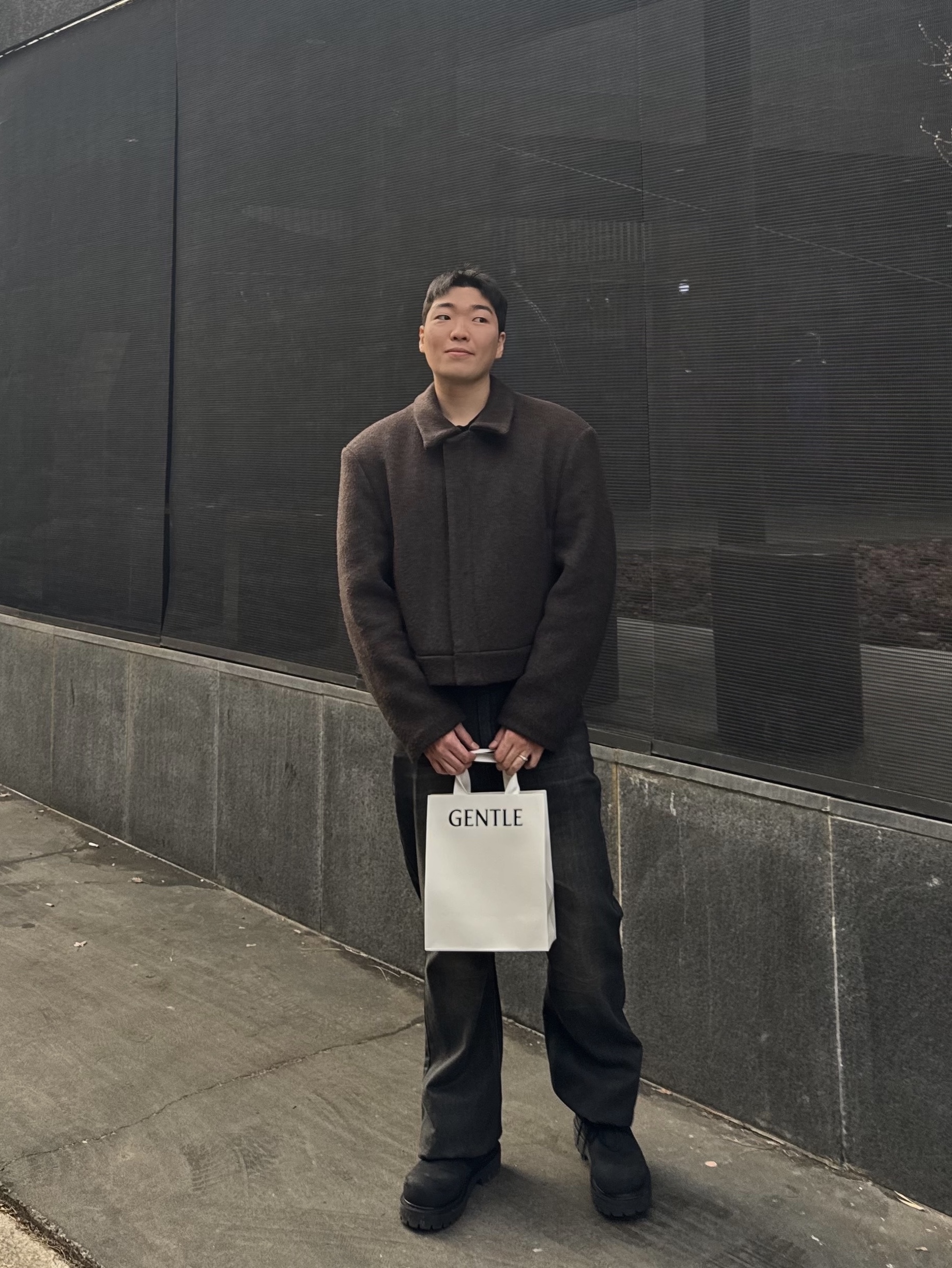 Nonnod Wool Cropped Jacket Brown, Gentle Monster Antena 01 Black 착용 스타일 - 1