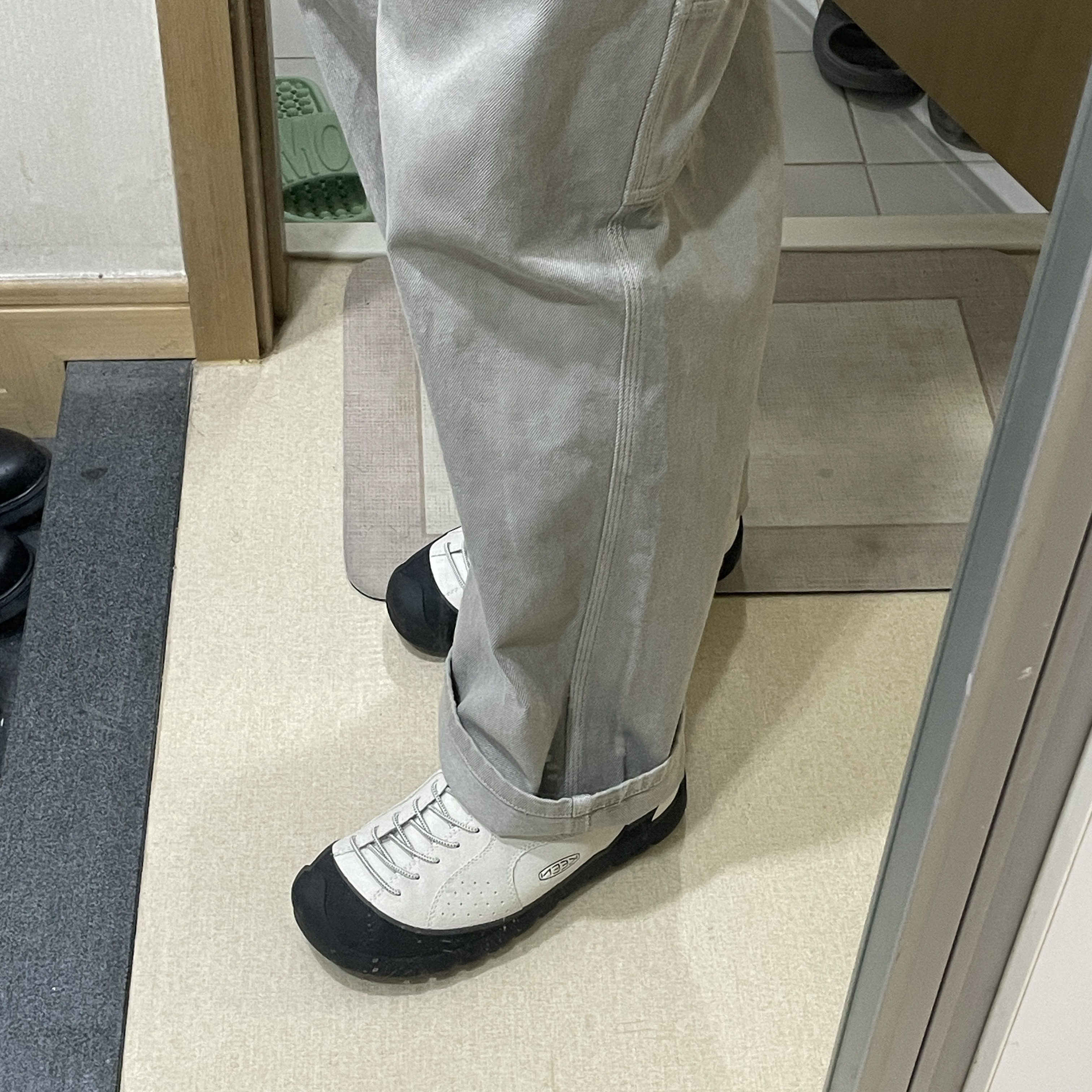 Keen Jasper Rocks SP Sneaker Birch Black 착용 스타일 - 1